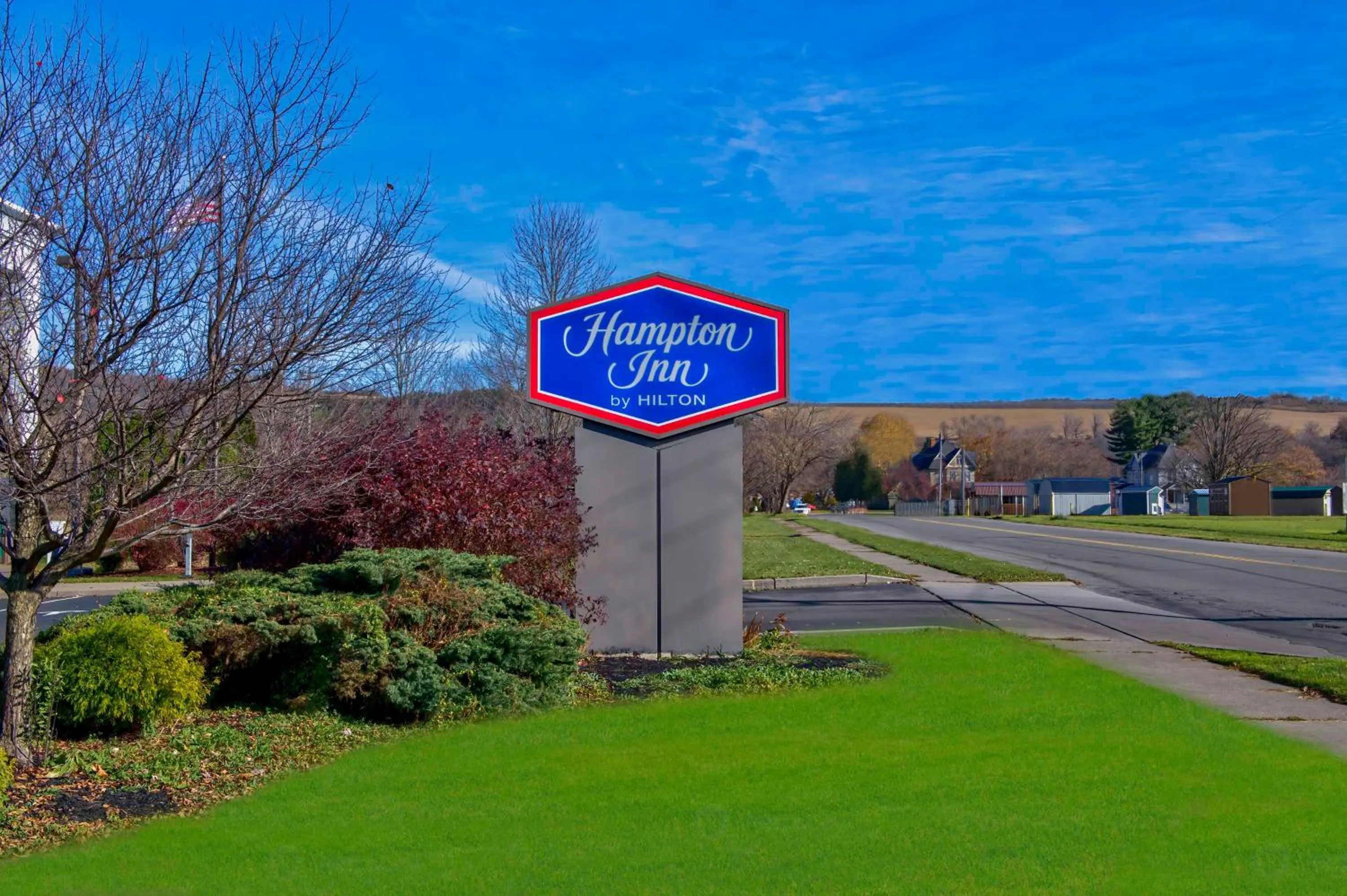 Property building in Hampton Inn Cortland