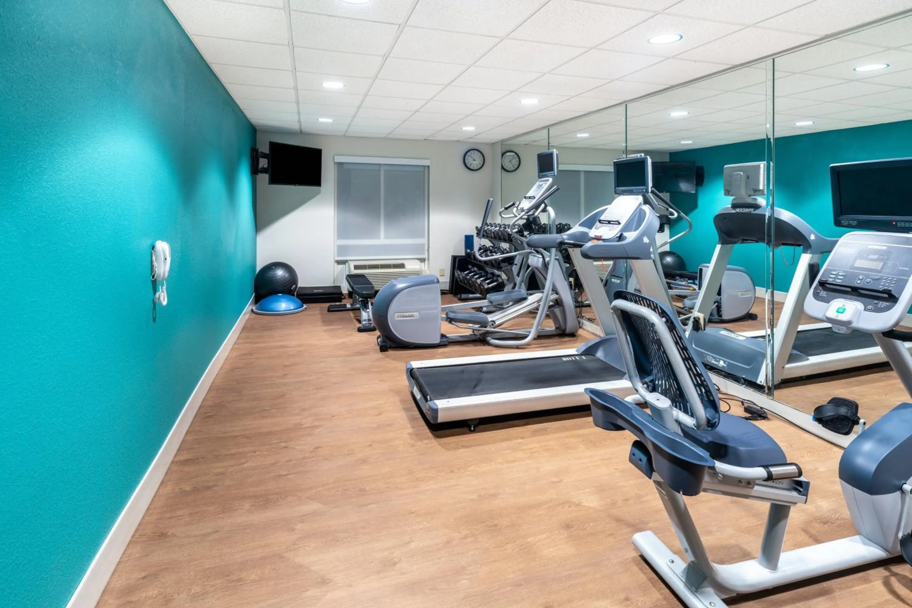 Fitness centre/facilities in Holiday Inn Express Hotel & Suites Talladega by IHG
