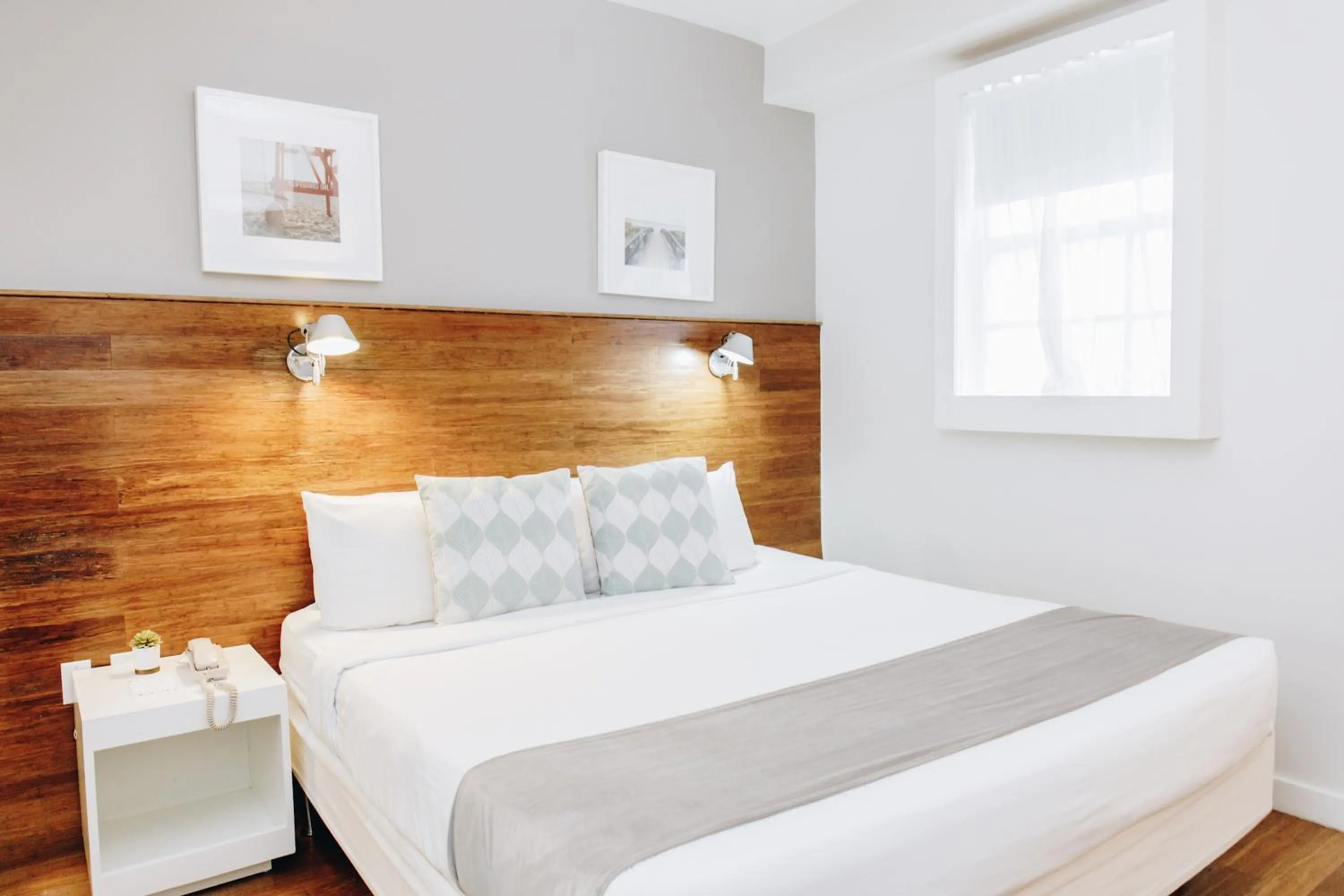 Bedroom, Bed in Riviere South Beach Hotel