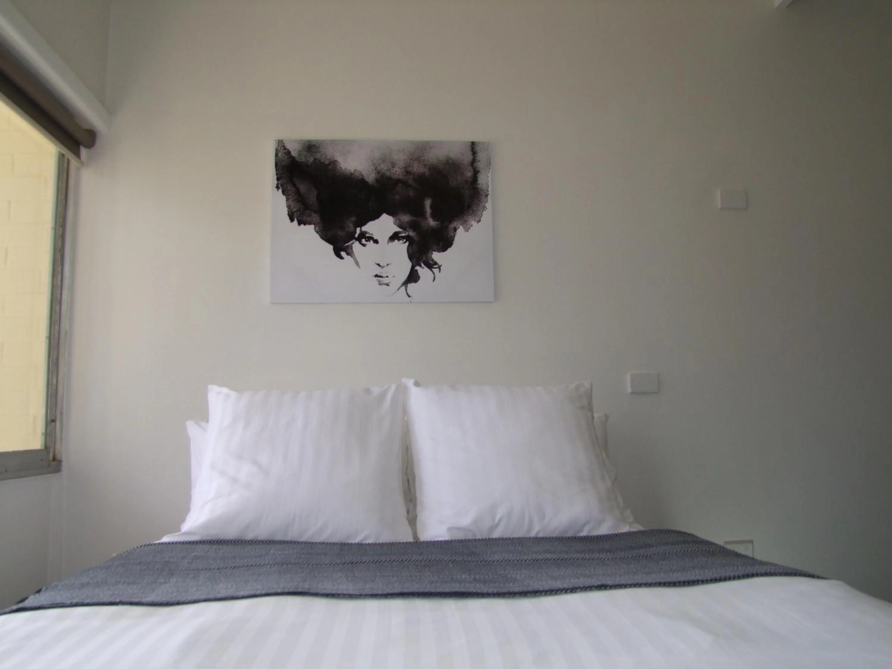 Decorative detail, Bed in Corryong Hotel Motel