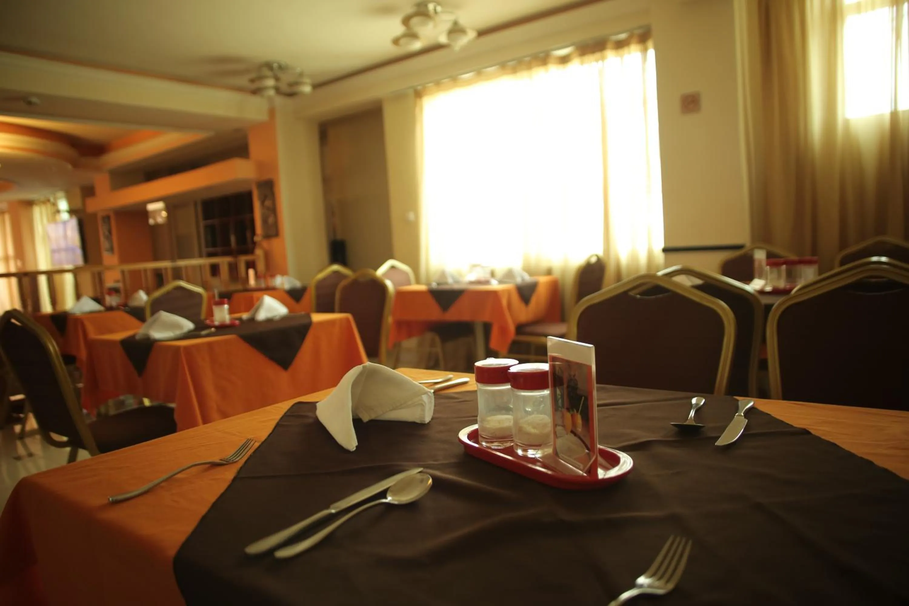 Restaurant/places to eat in C Fun Addis Hotel