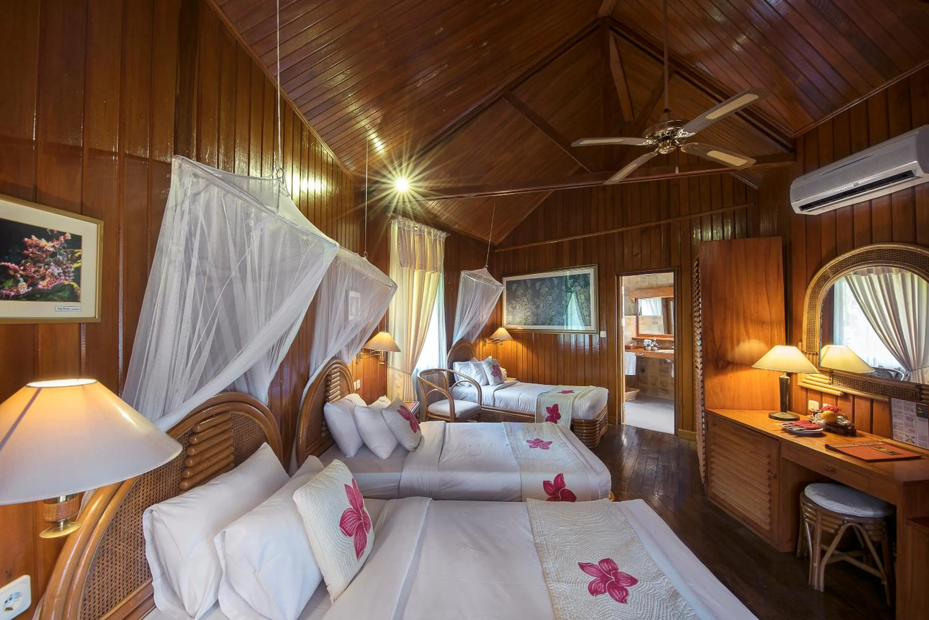 Photo of the whole room, Bed in Gangga Island Resort & Spa
