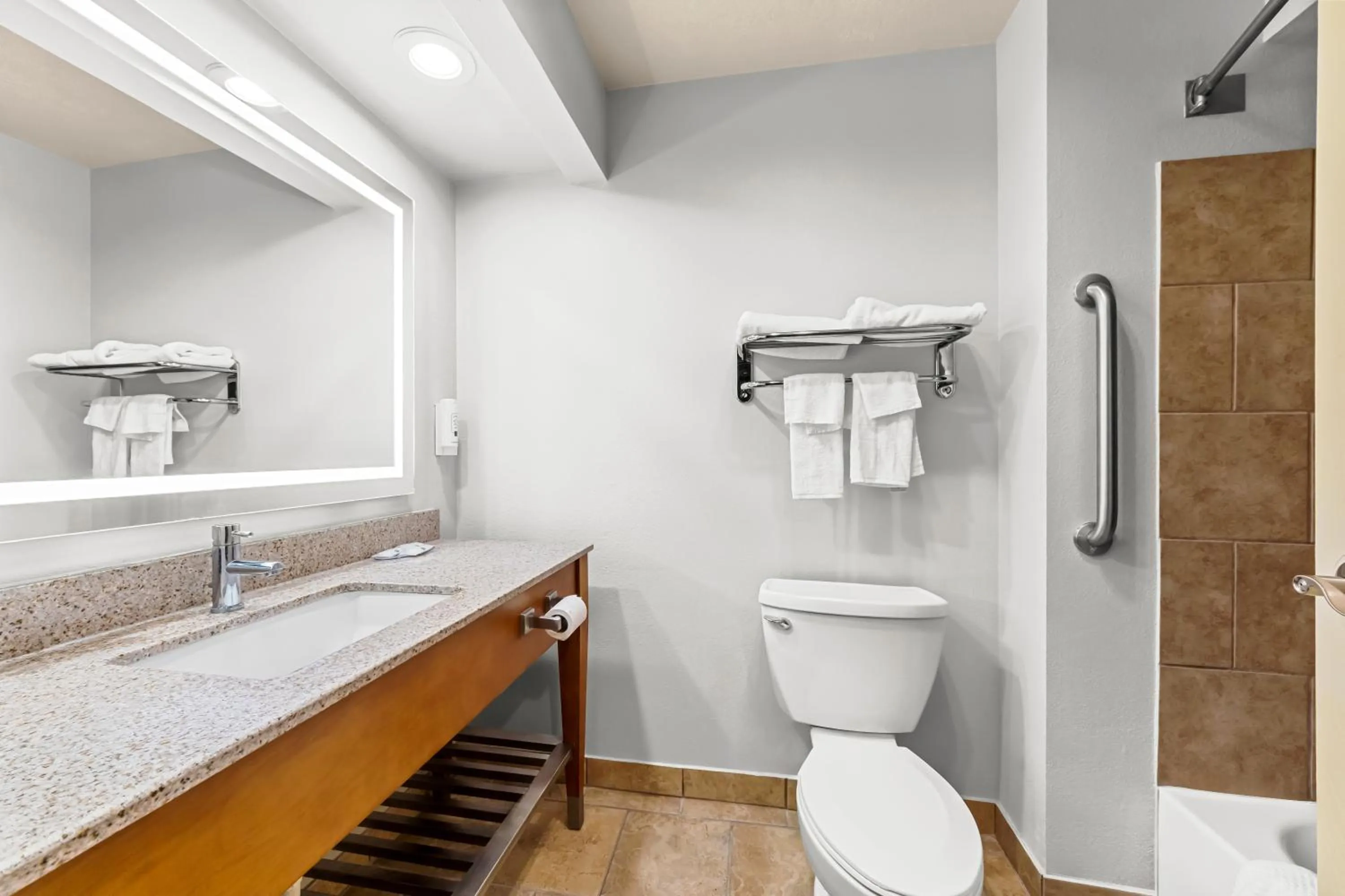 Bathroom in Quality Inn & Suites San Antonio Airport - Stone Oak