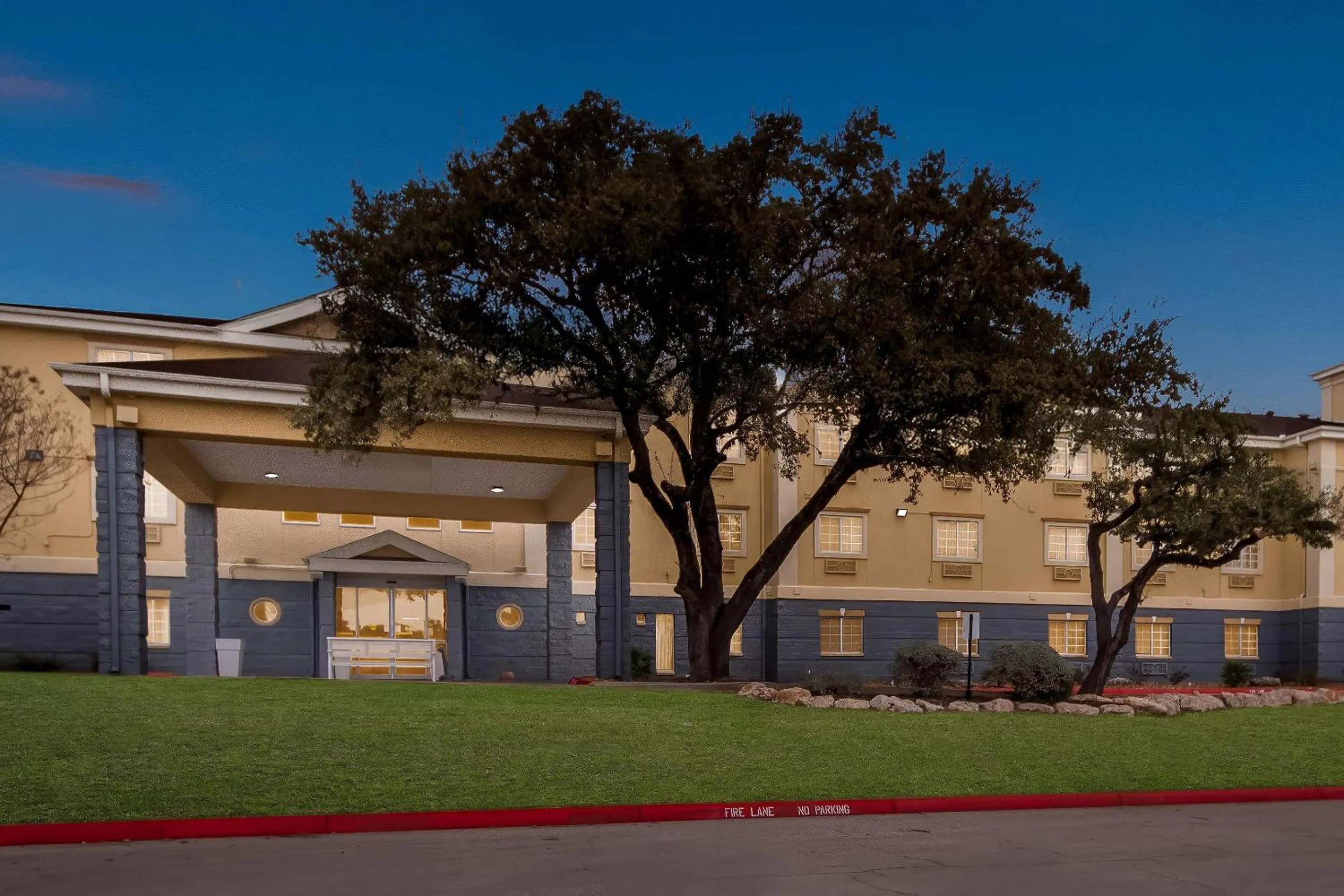 Quality Inn & Suites San Antonio Airport - Stone Oak