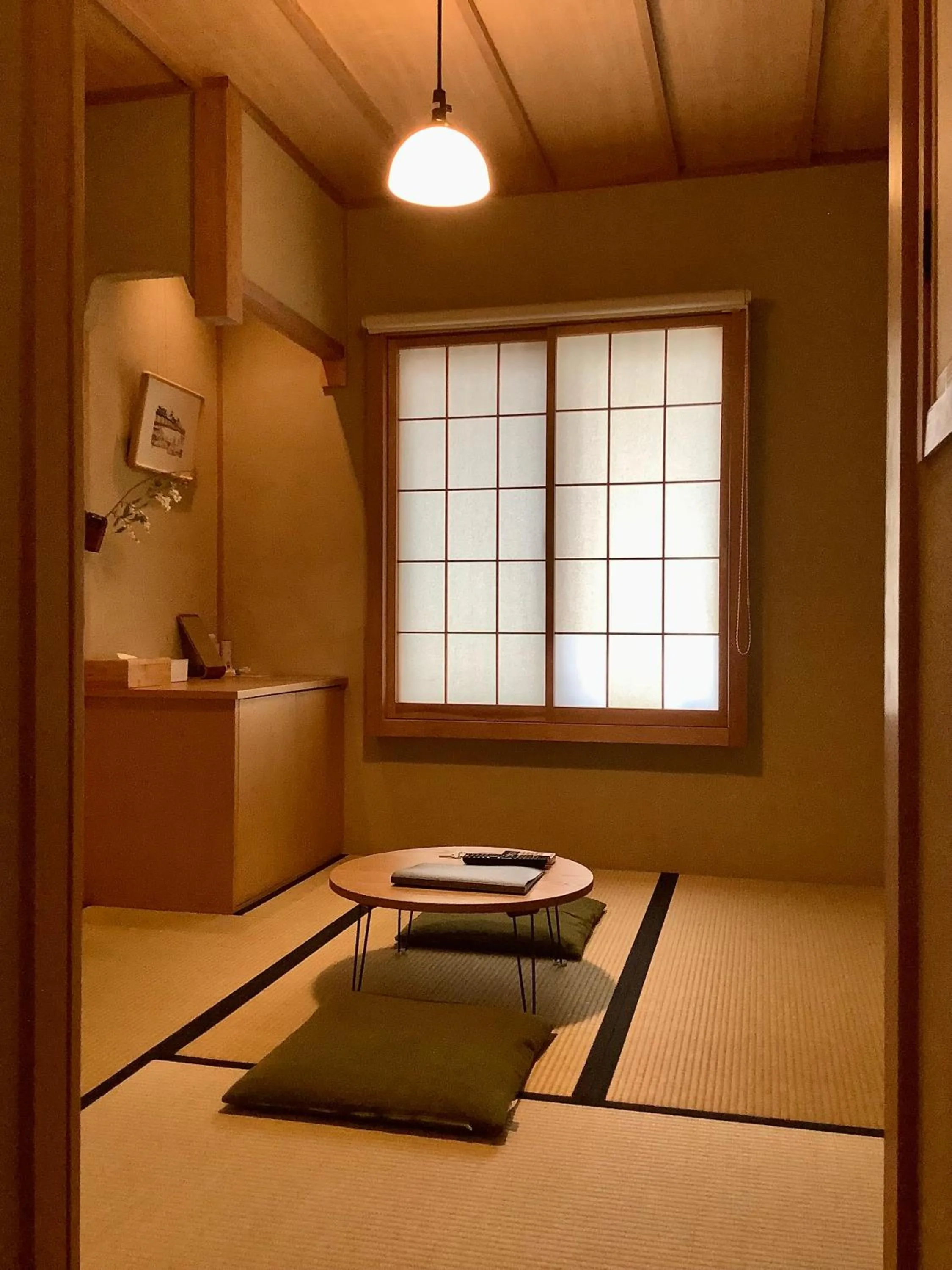 Photo of the whole room in Luck You Kyoto