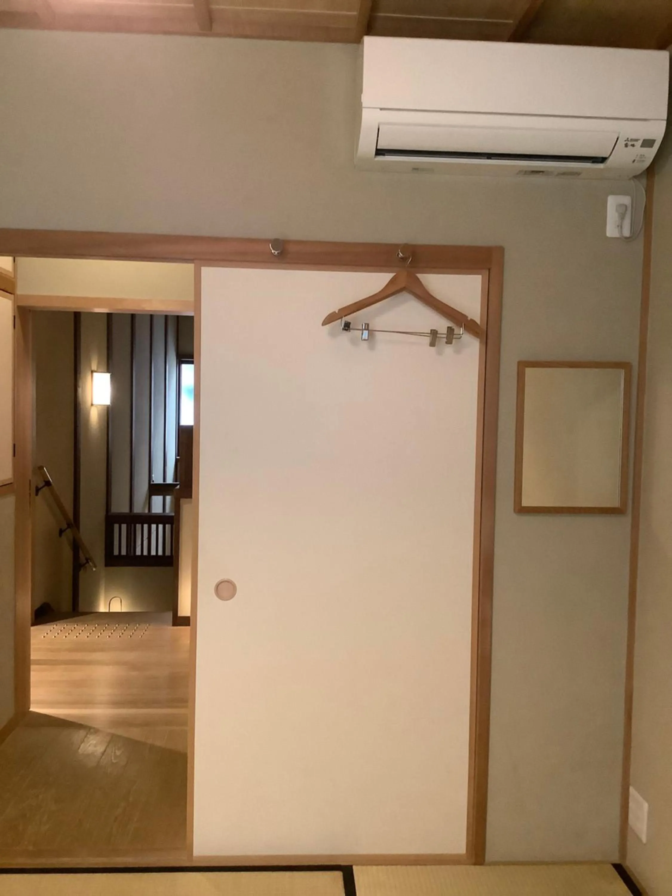 Photo of the whole room in Luck You Kyoto