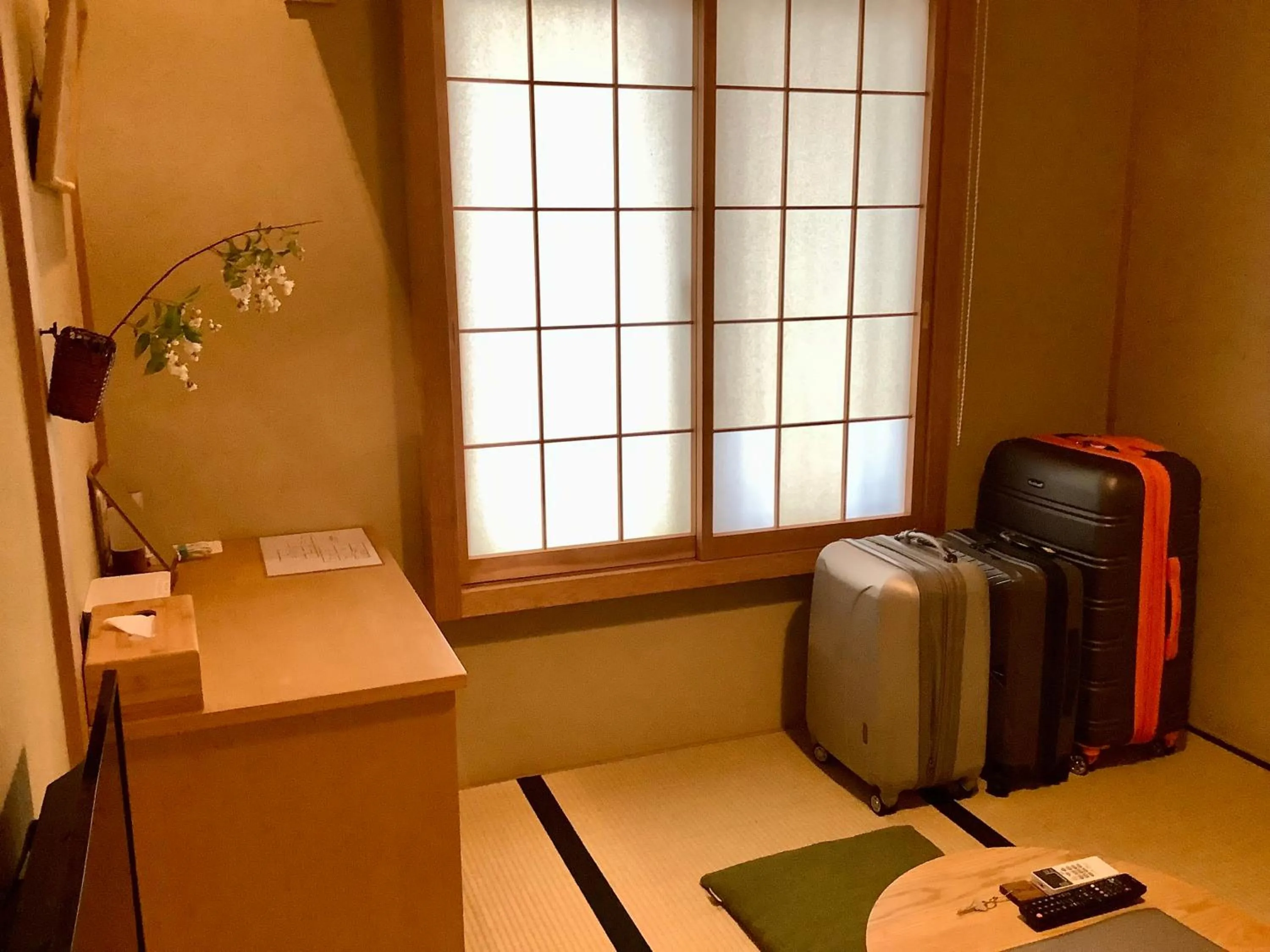Photo of the whole room in Luck You Kyoto