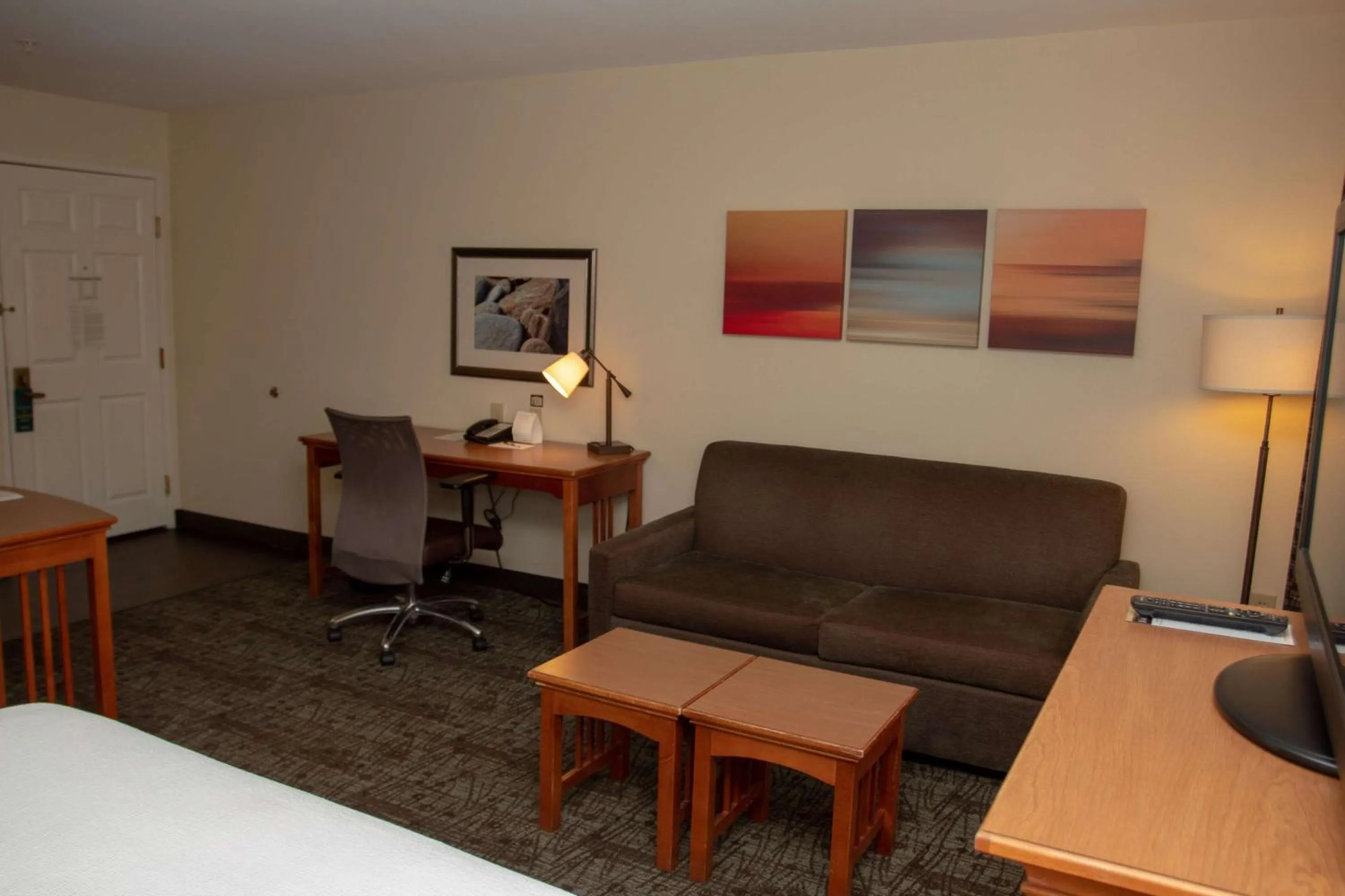 Living room, Bed in Sonesta ES Suites San Antonio Northwest Medical Center