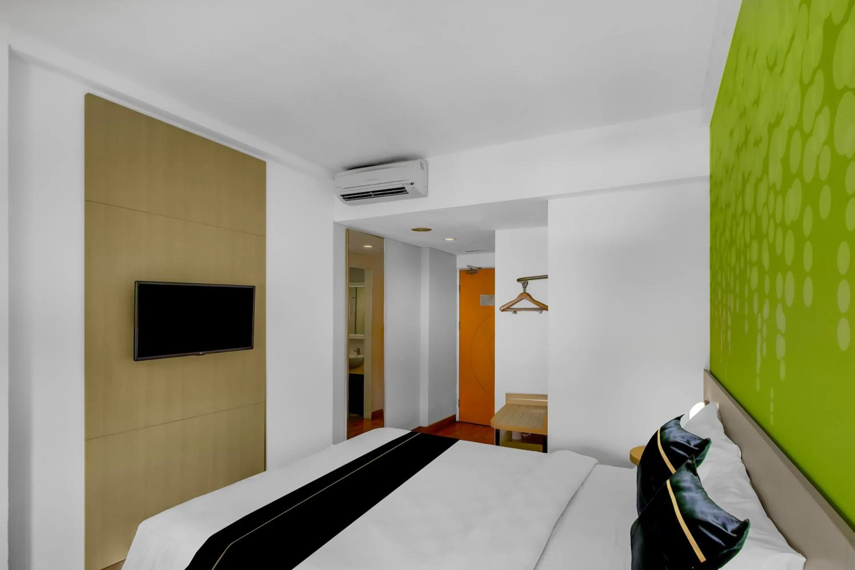 Bedroom, Bed in Palette Legian Beach