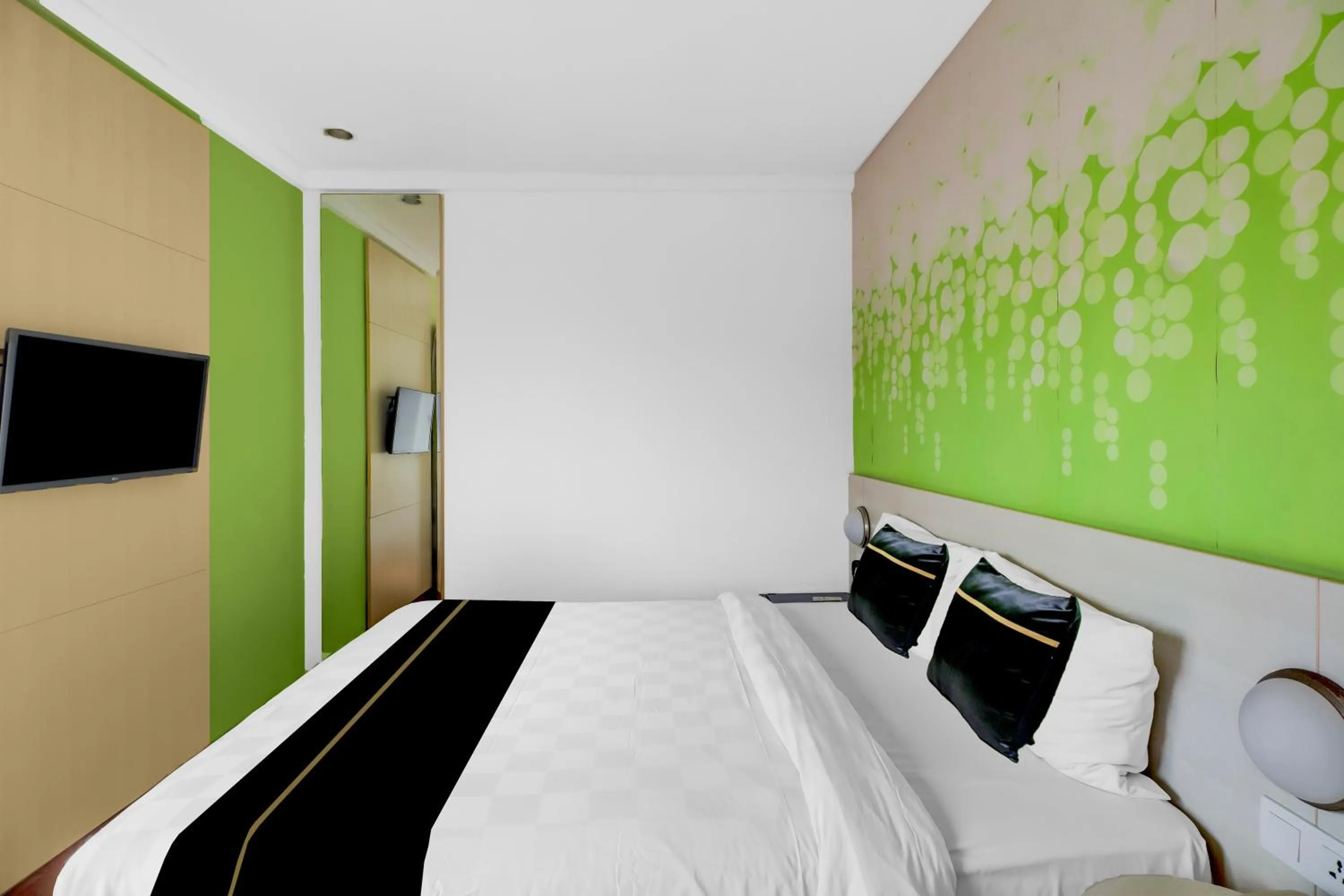 Bedroom, Bed in Palette Legian Beach