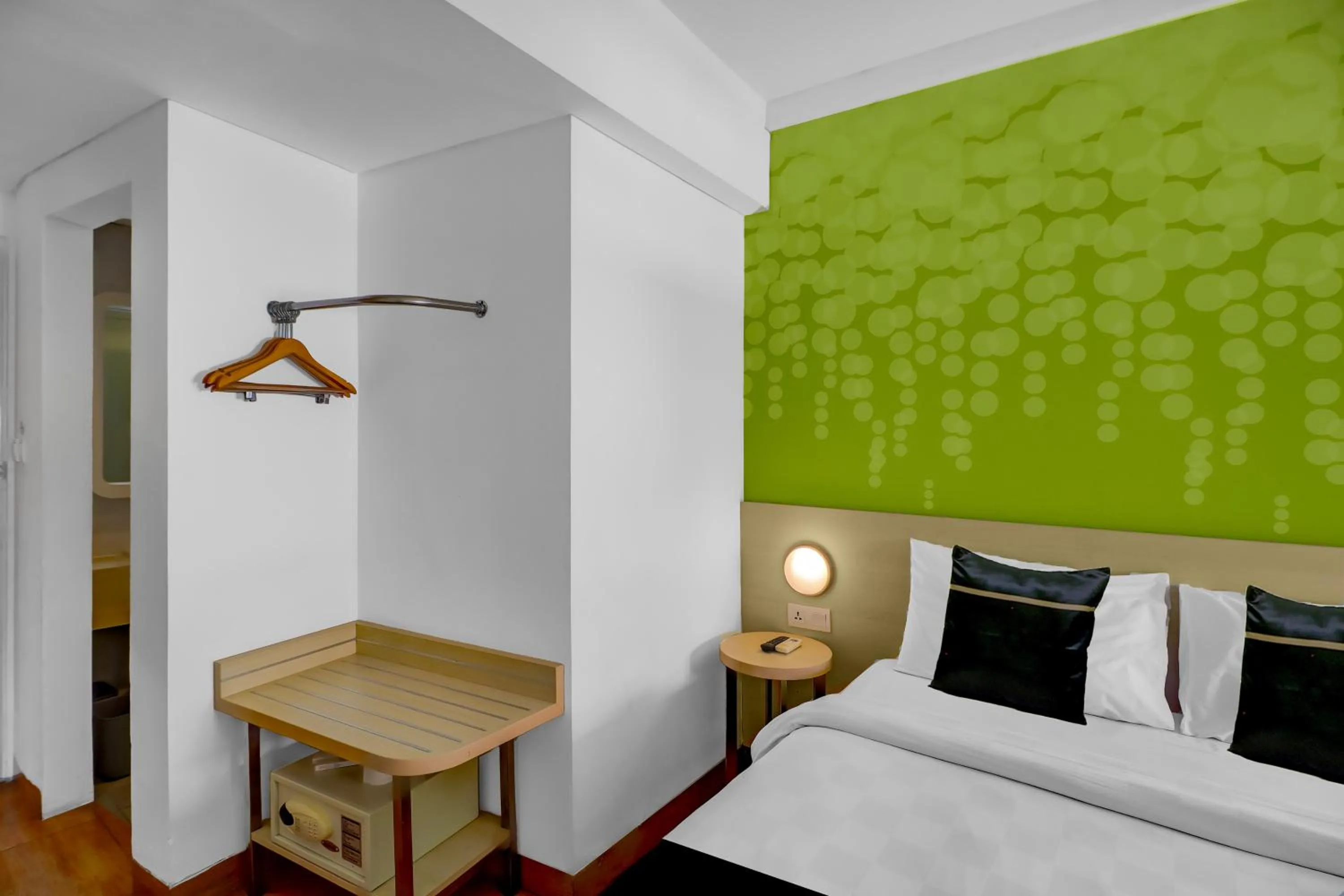 Bedroom, Bed in Palette Legian Beach