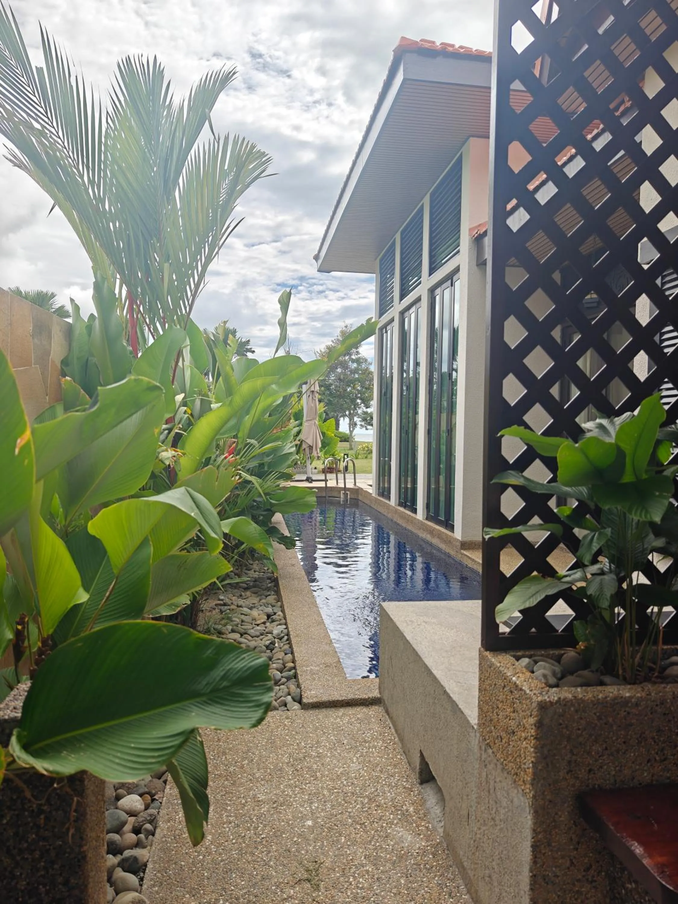 Sabah Beach Villas & Suites