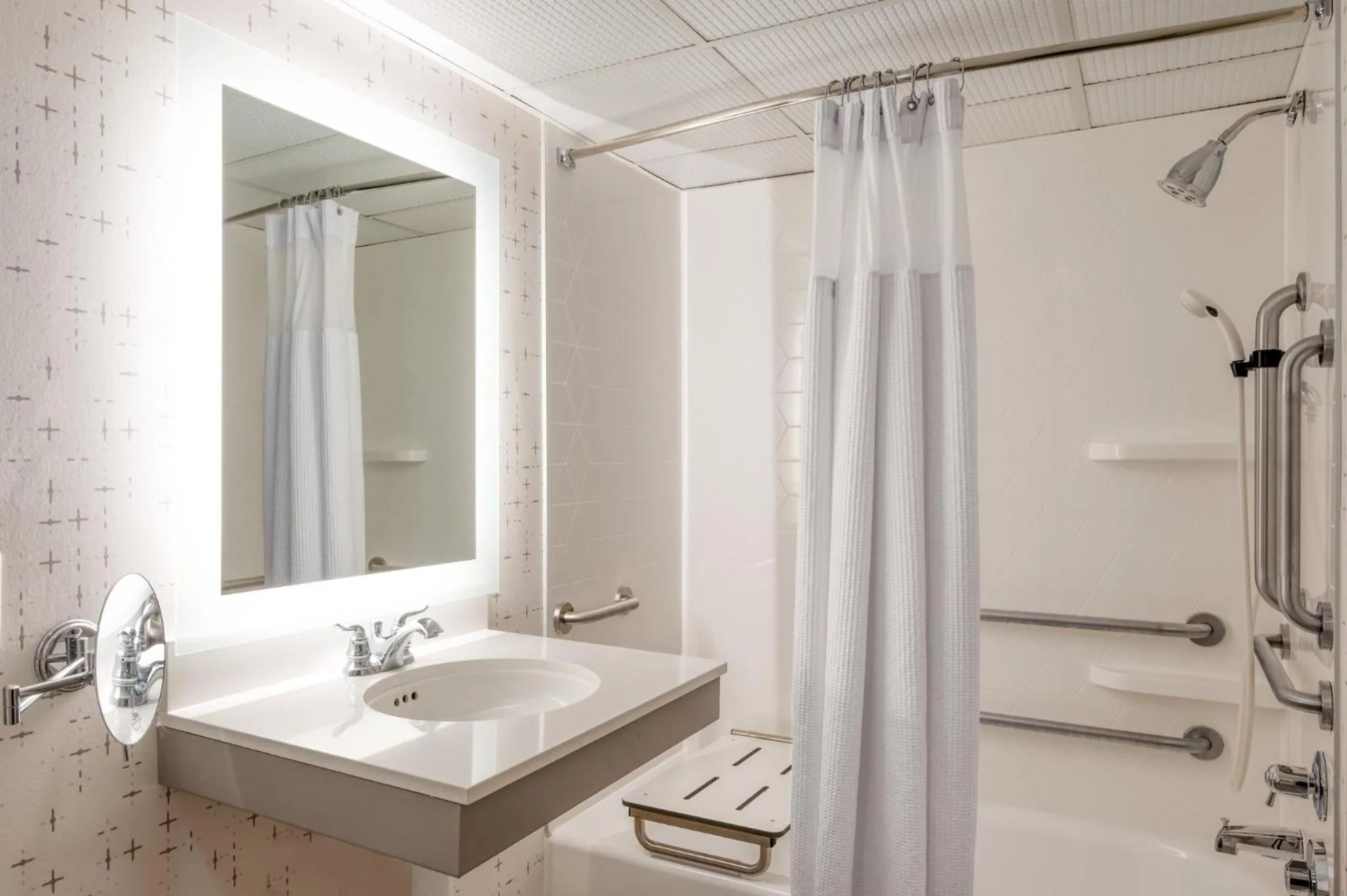 Bathroom in Crowne Plaza Indianapolis-Airport by IHG