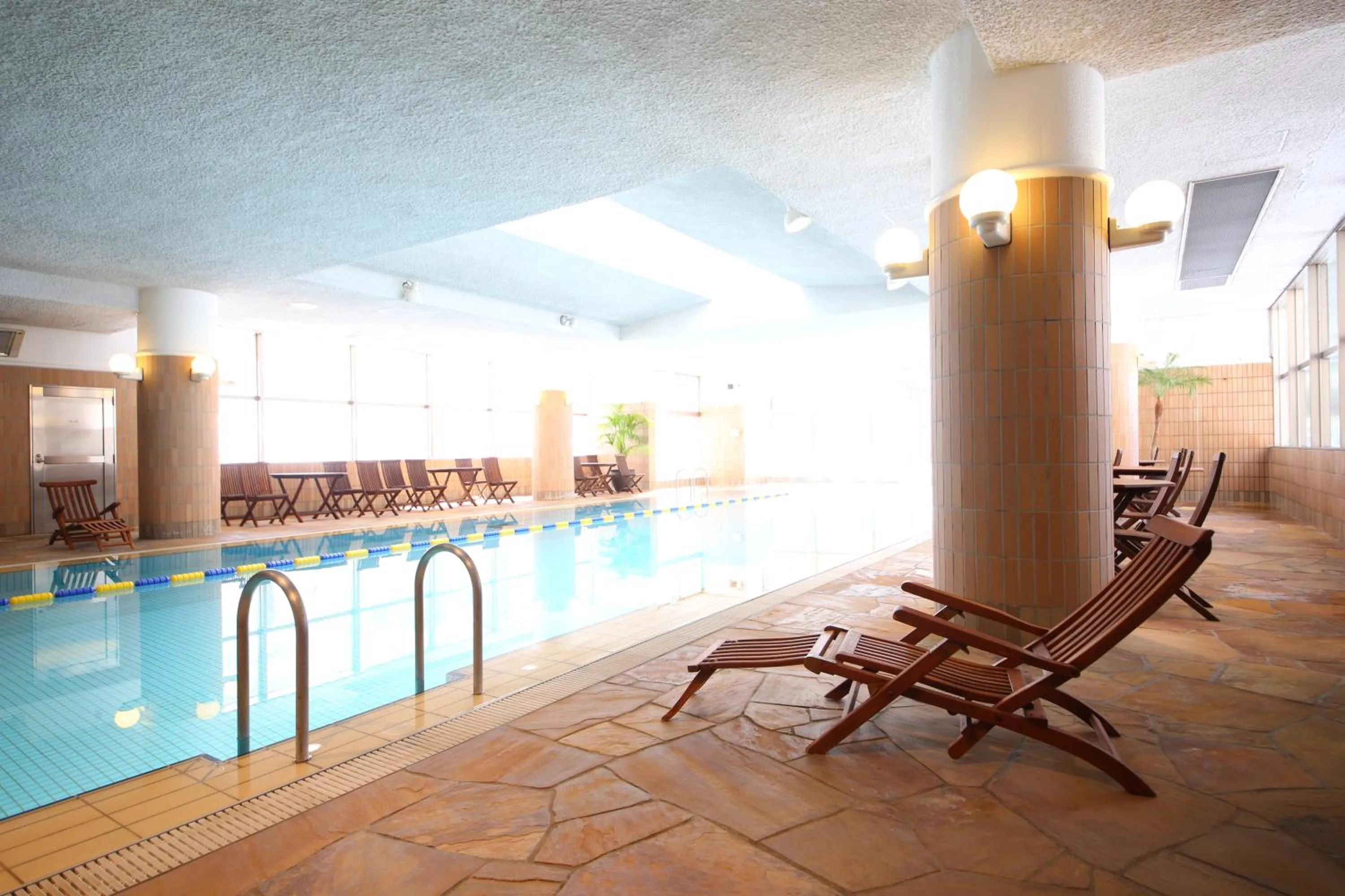 Swimming pool in Tateshina Tokyu Hotel
