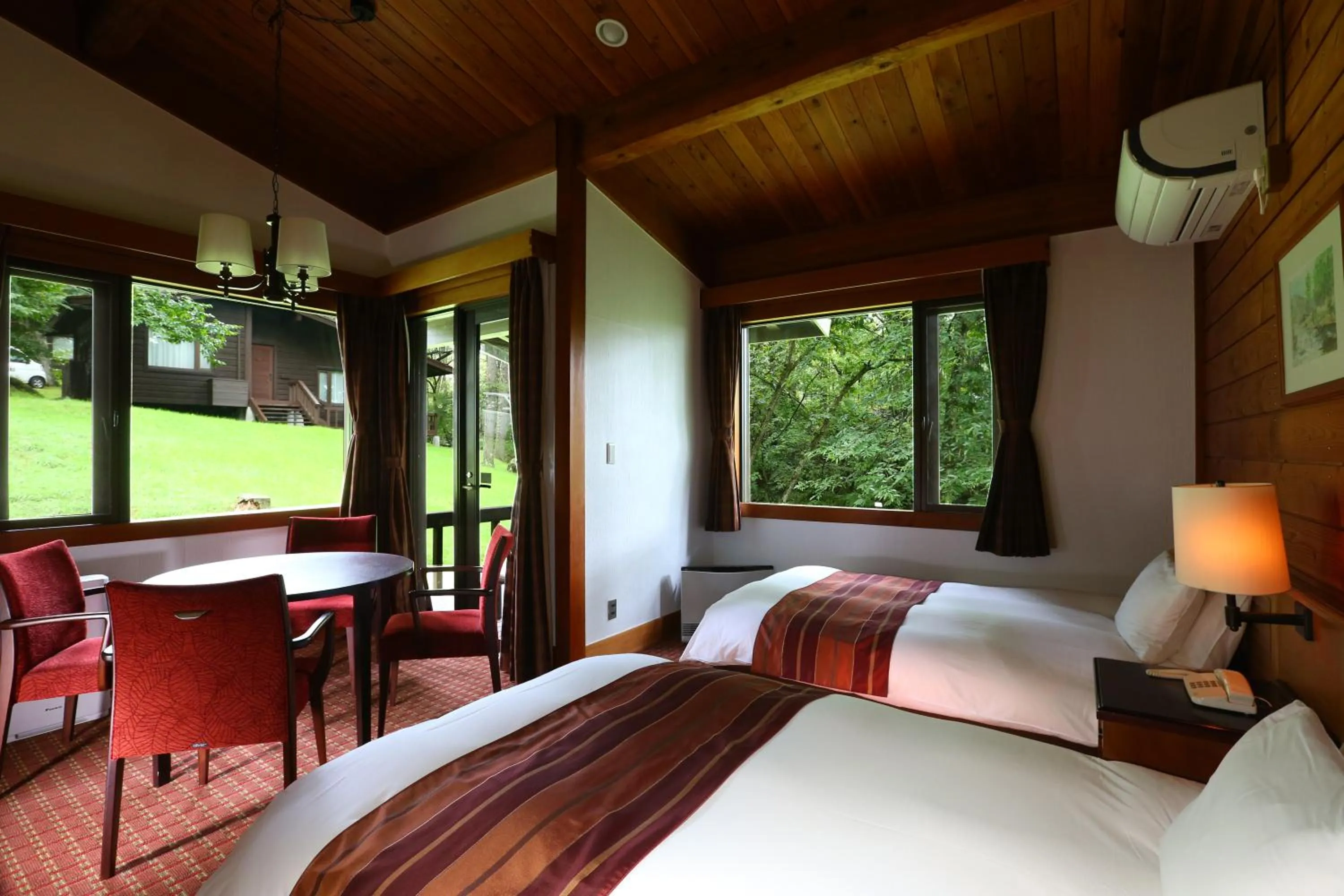 Bed in Tateshina Tokyu Hotel