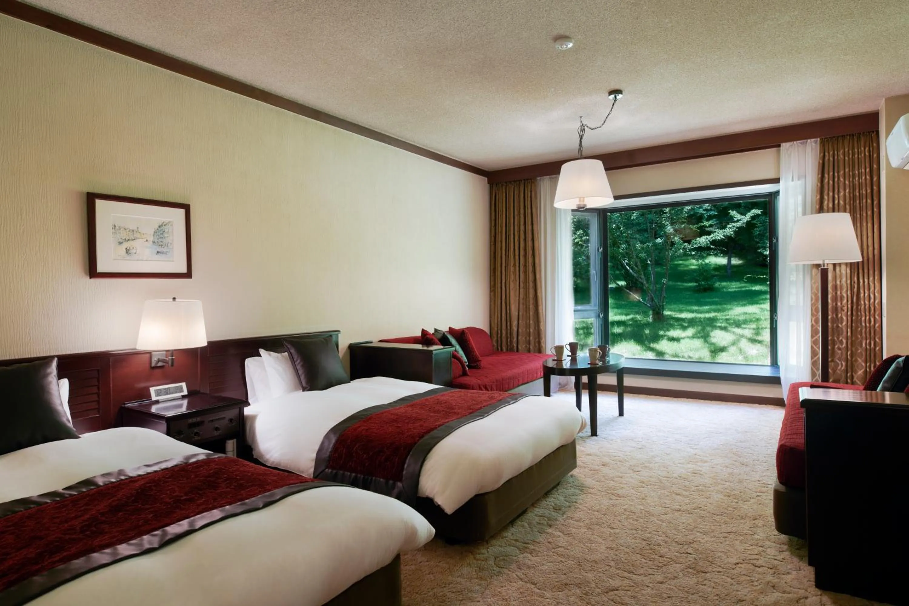 Photo of the whole room, Bed in Tateshina Tokyu Hotel