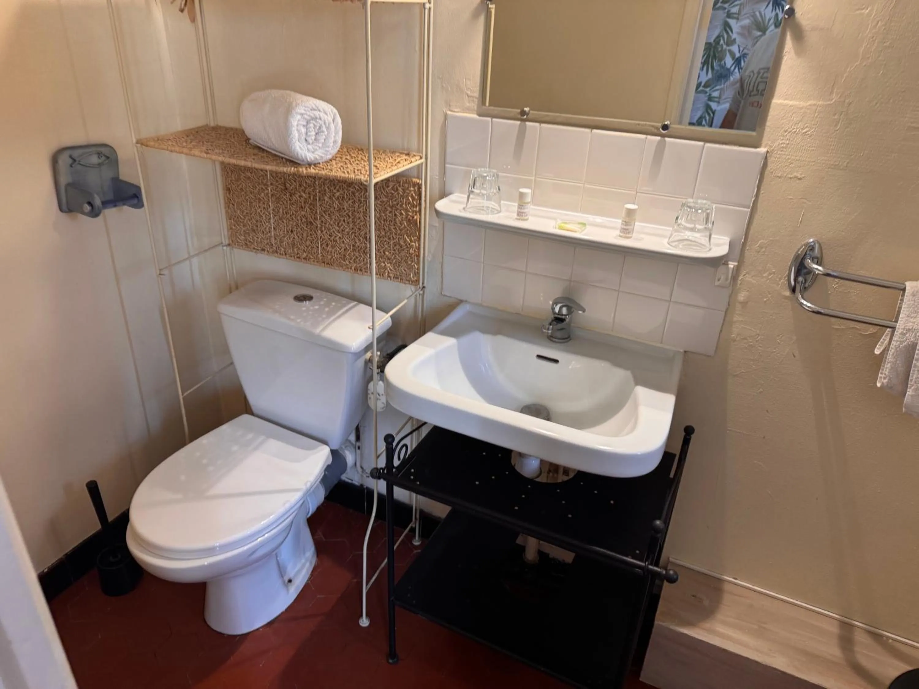 Shower in Le Chemin Neuf