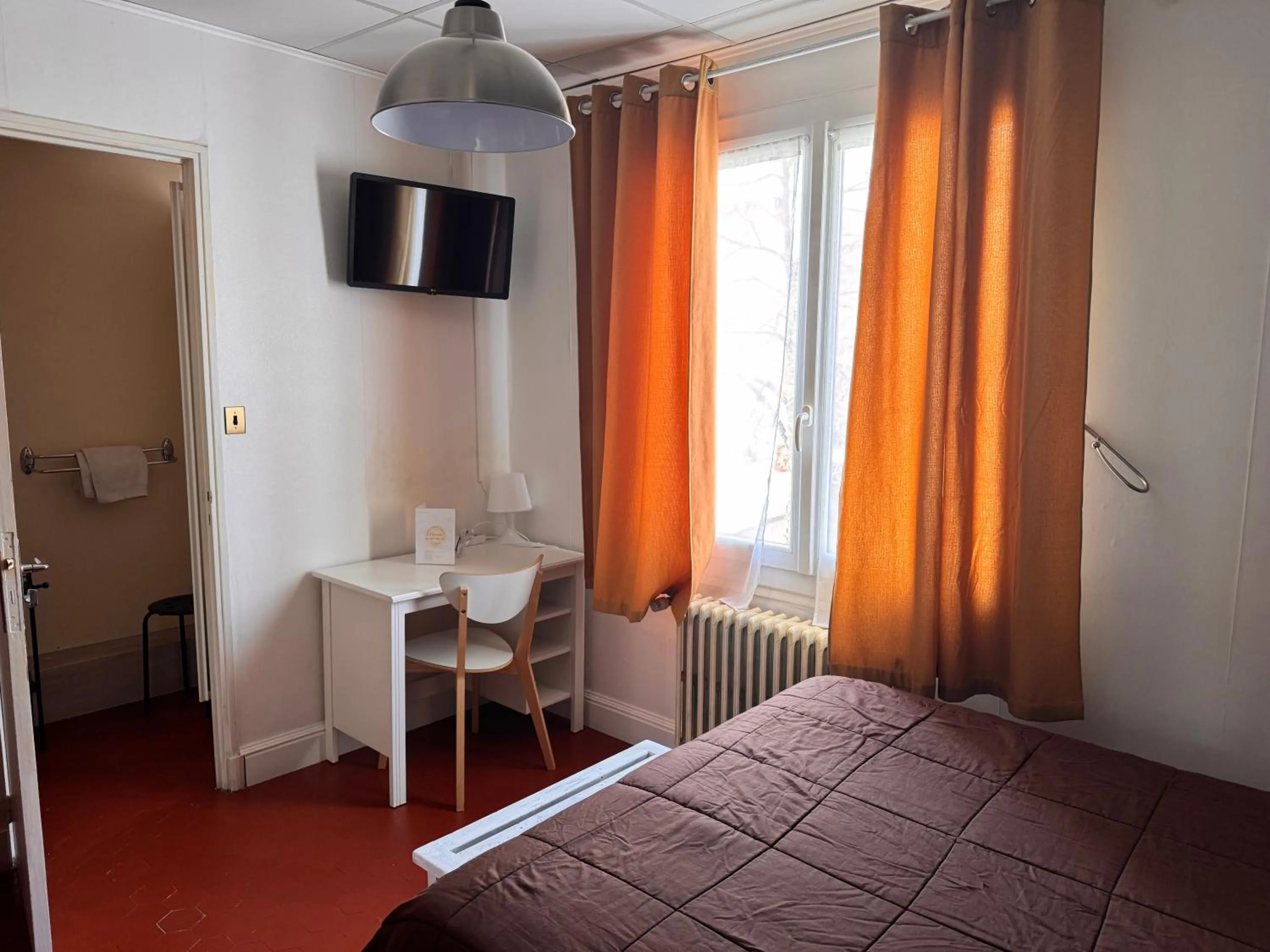 Bed in Le Chemin Neuf