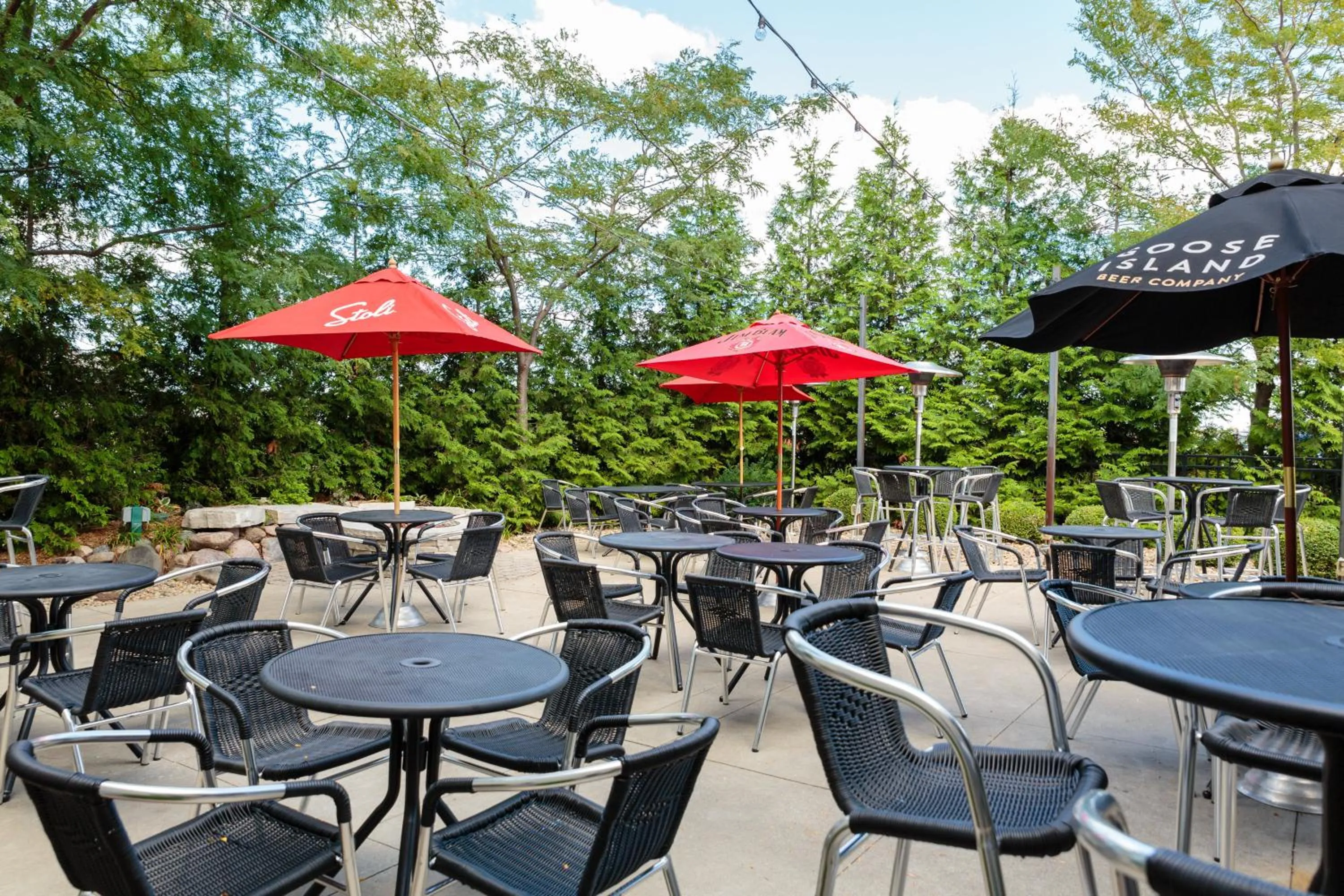 Restaurant/places to eat in Holiday Inn Hotel & Suites Bloomington Airport by IHG