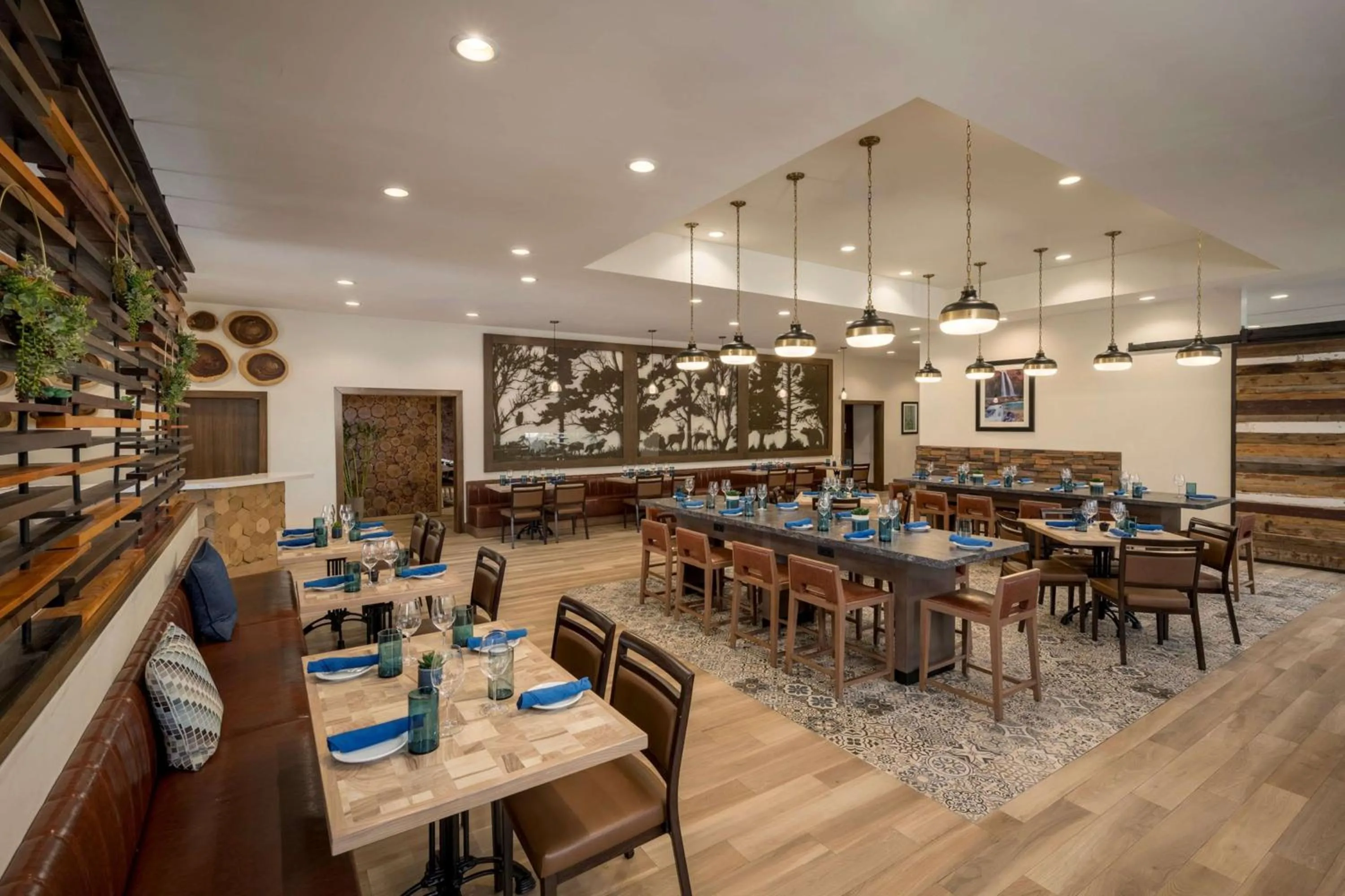 Restaurant/places to eat in DoubleTree by Hilton Hotel Flagstaff