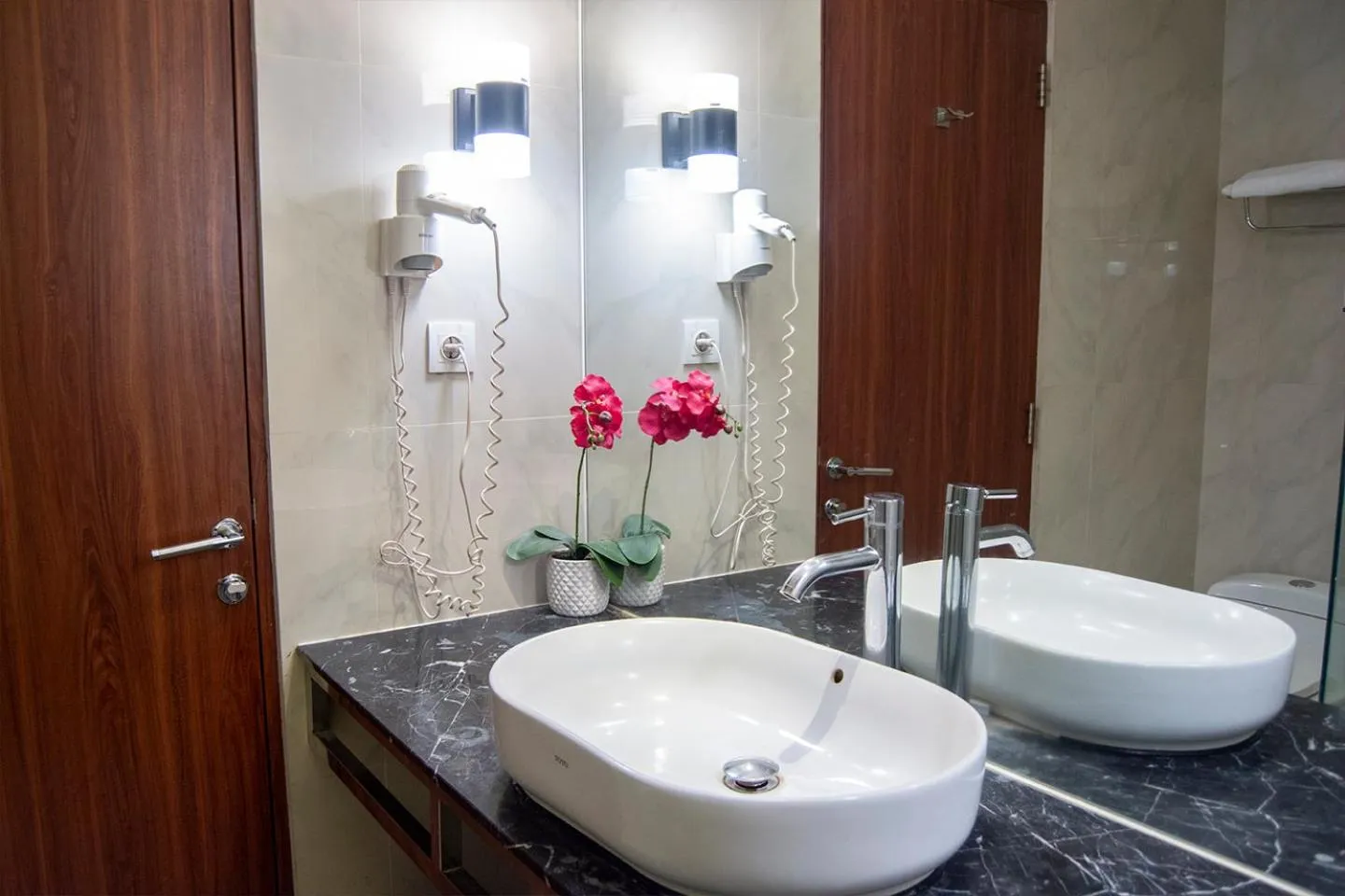 Bathroom in Royal Asnof Hotel Pekanbaru