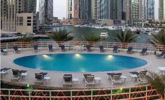 Swimming pool in Marina Hotel Apartments
