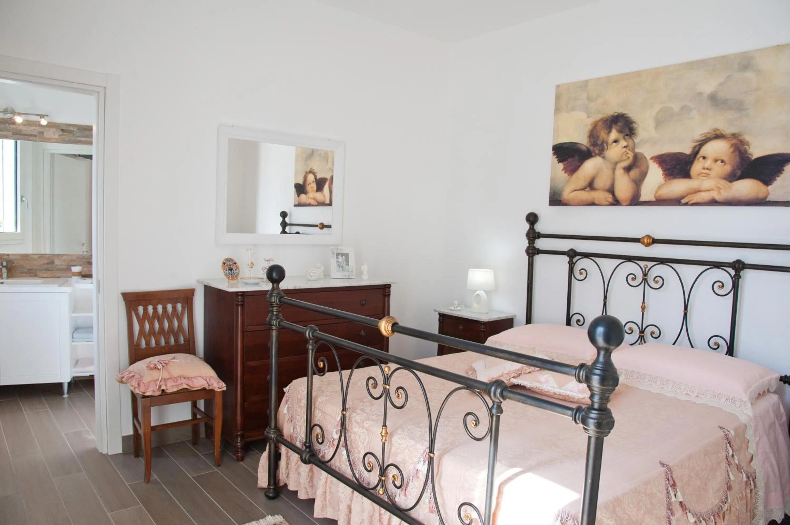 Photo of the whole room, Bed in LI CURTI B&B