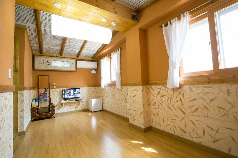 Bedroom, Lobby/Reception in Ddlanche Guesthouse New Building