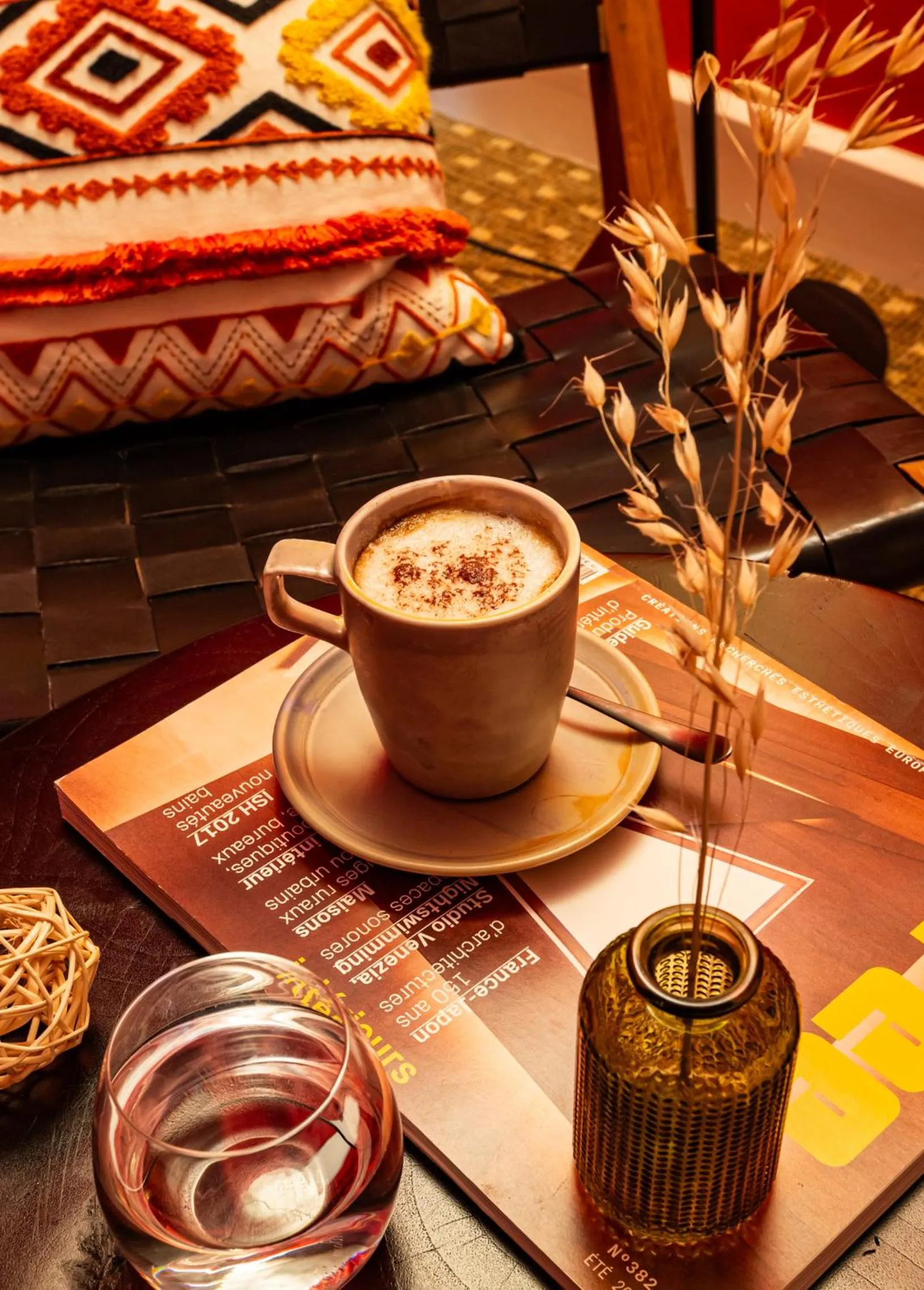 Lounge or bar in Aiden by Best Western Paris Roissy CDG