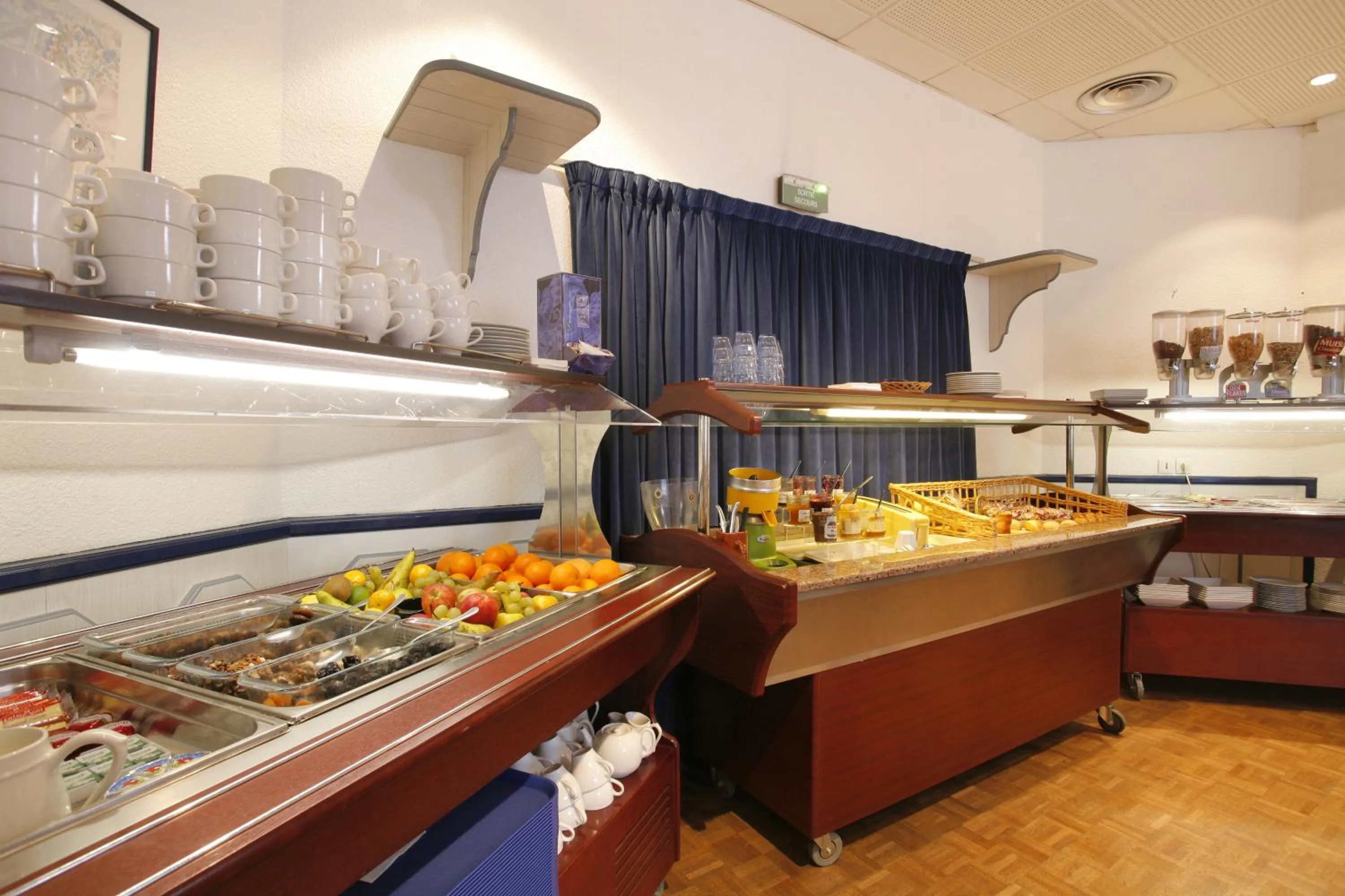 Restaurant/places to eat in Kyriad Direct Rennes Ouest