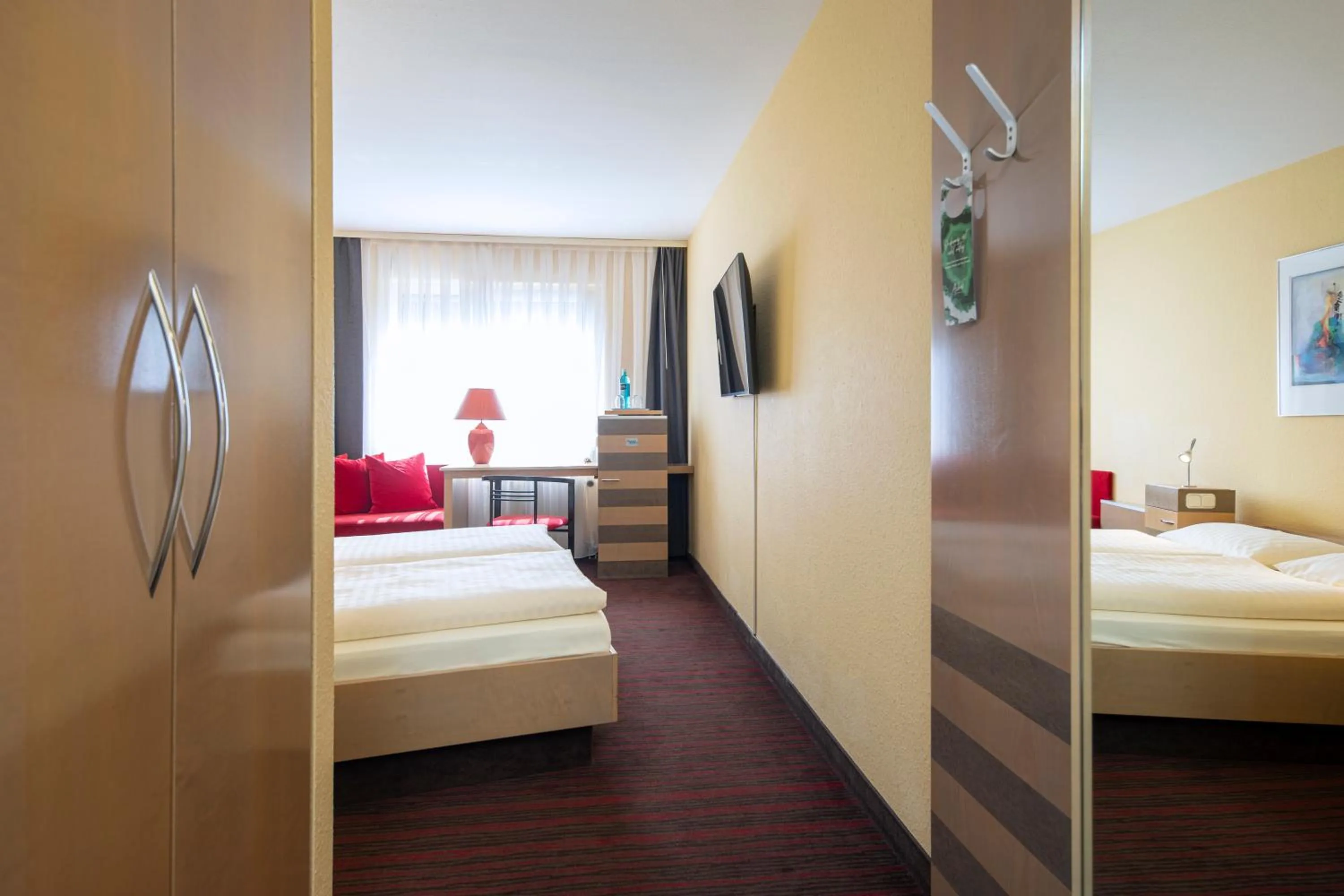 Bedroom, Bed in Roomingtons Lüneburger Heide