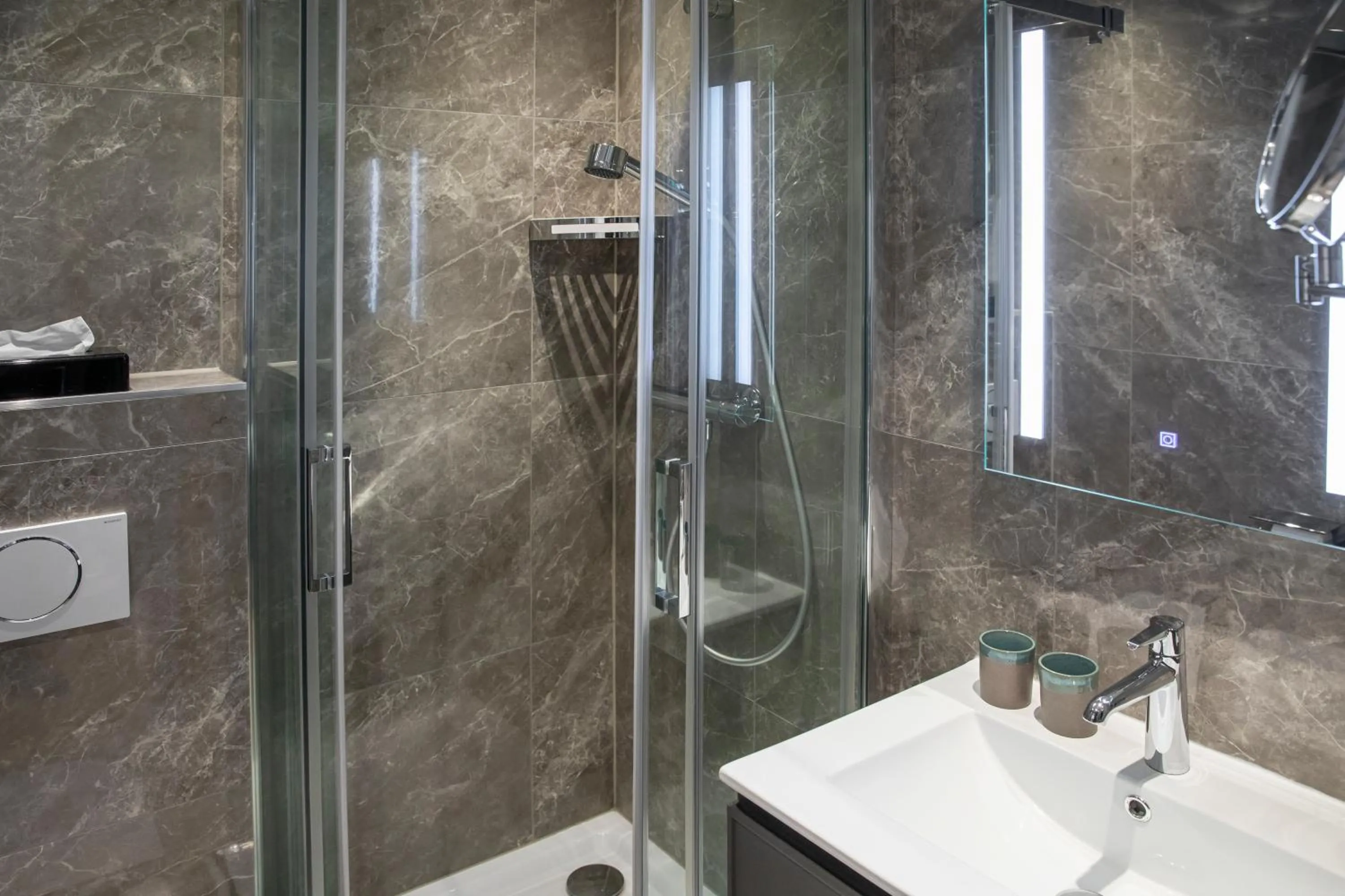 Bathroom in Roomingtons Lüneburger Heide