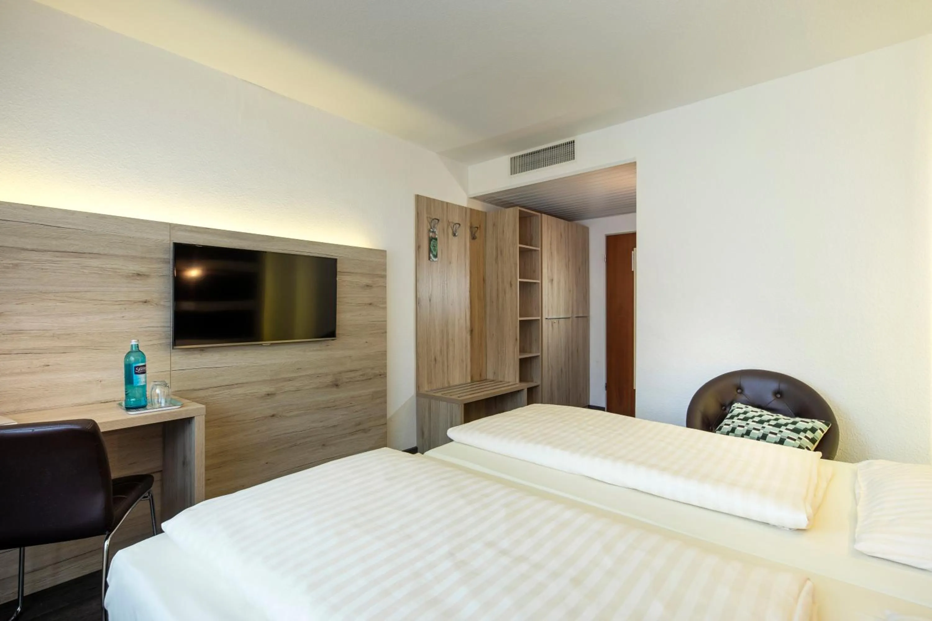 Bedroom, Bed in Roomingtons Lüneburger Heide