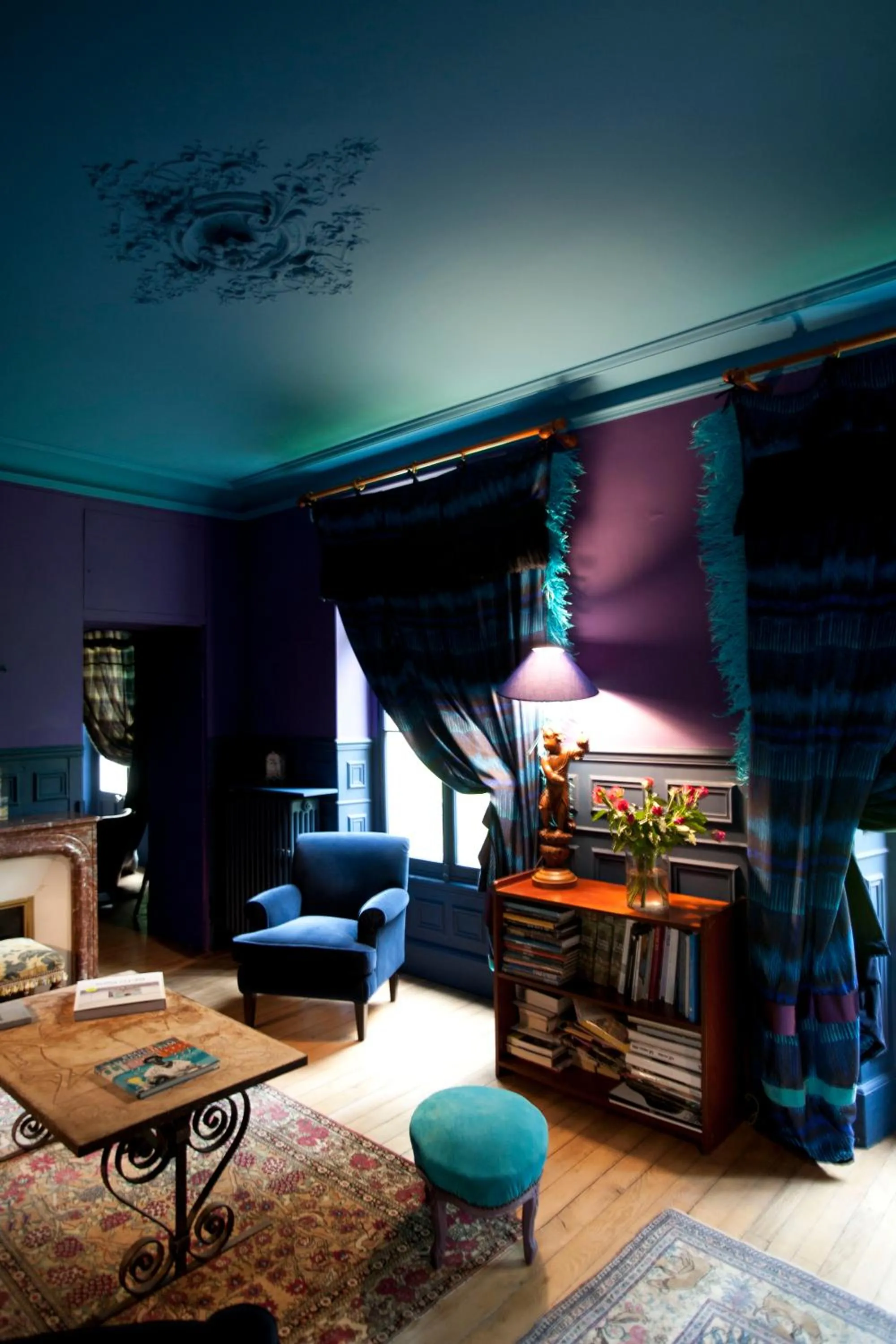 Communal lounge/ TV room in Maison d'hôtes Stella Cadente