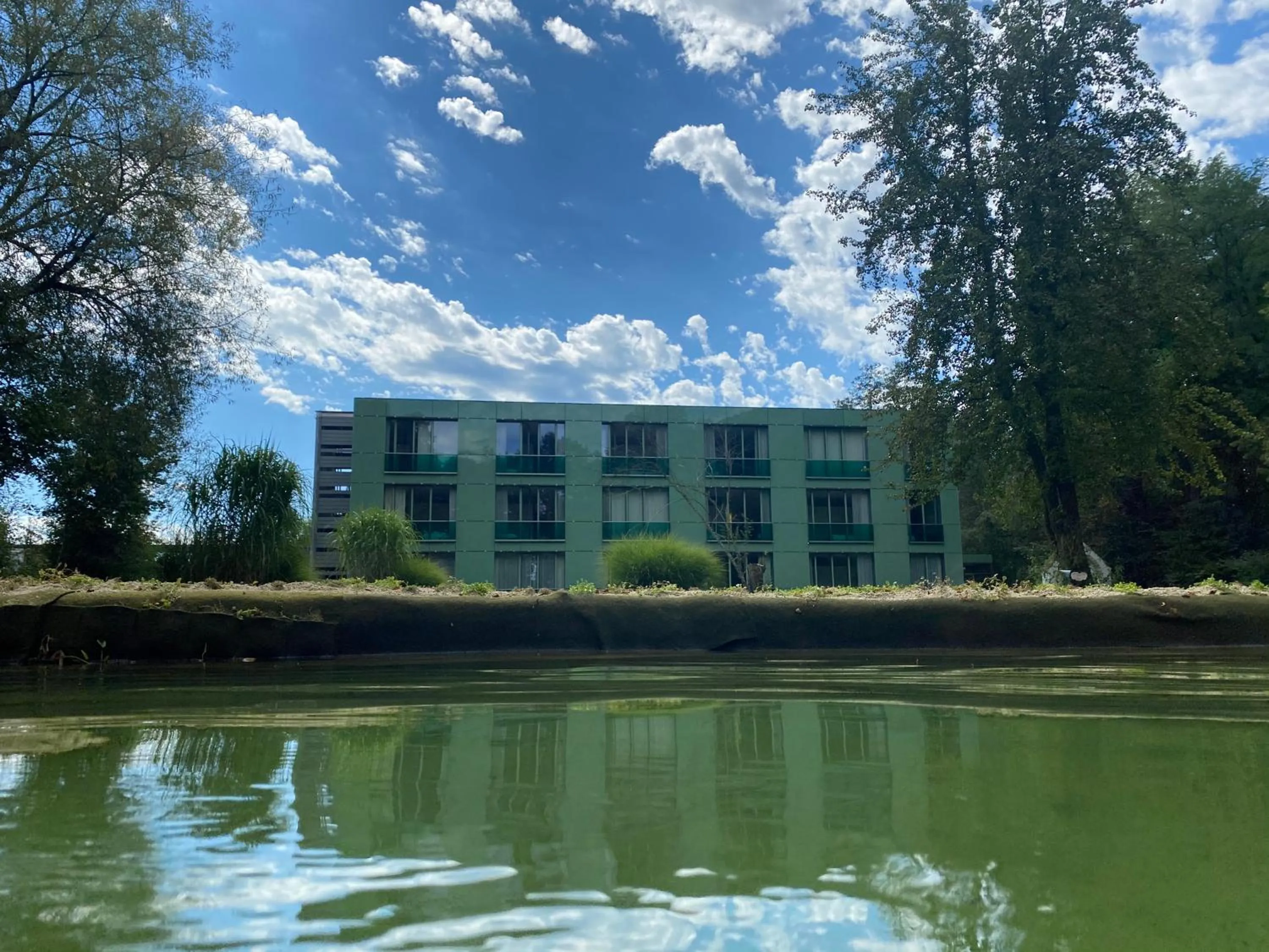 Garden in Schlossparkhotel Mariakirchen