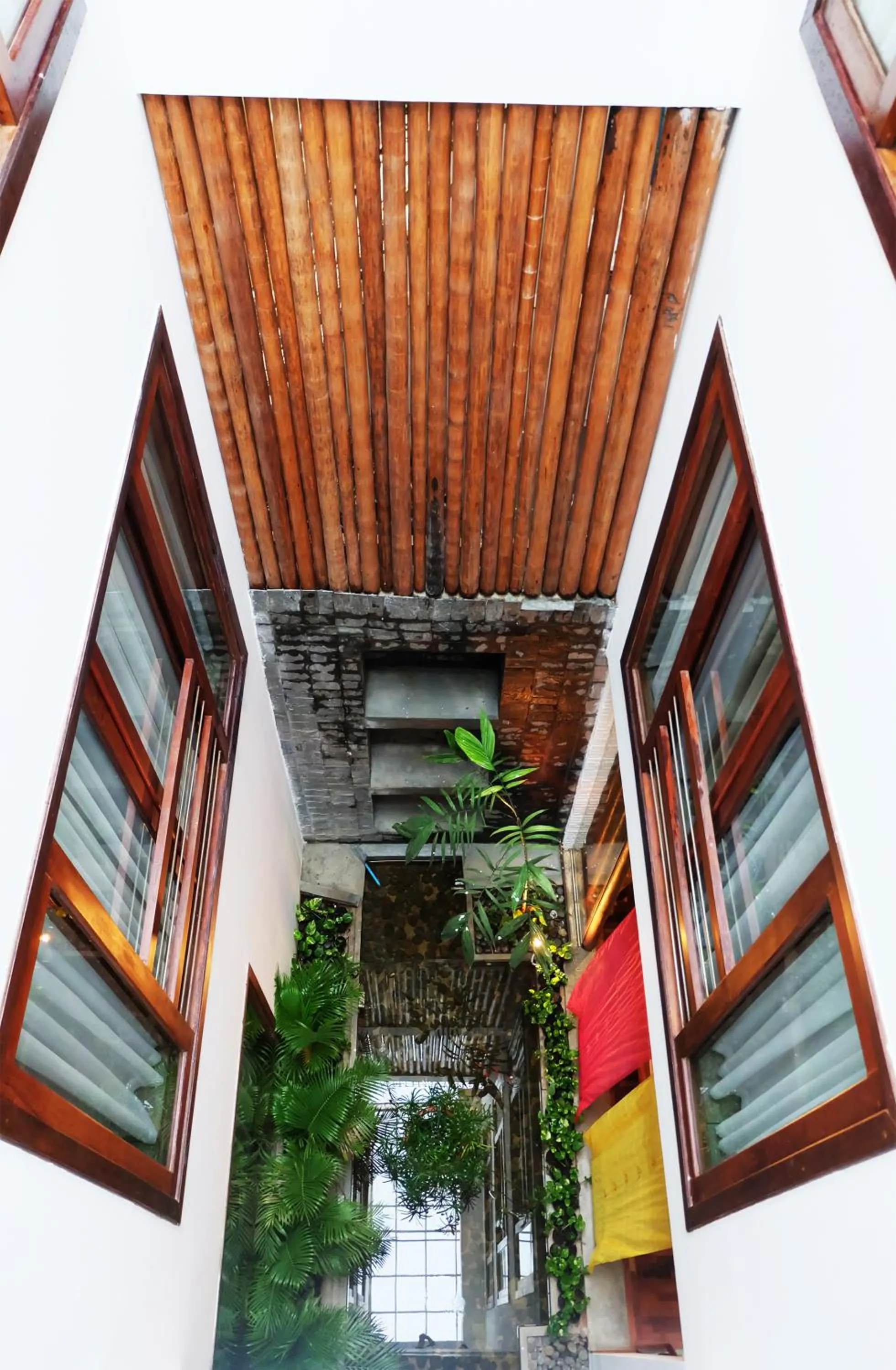 Facade/entrance in Saravoan Royal Palace