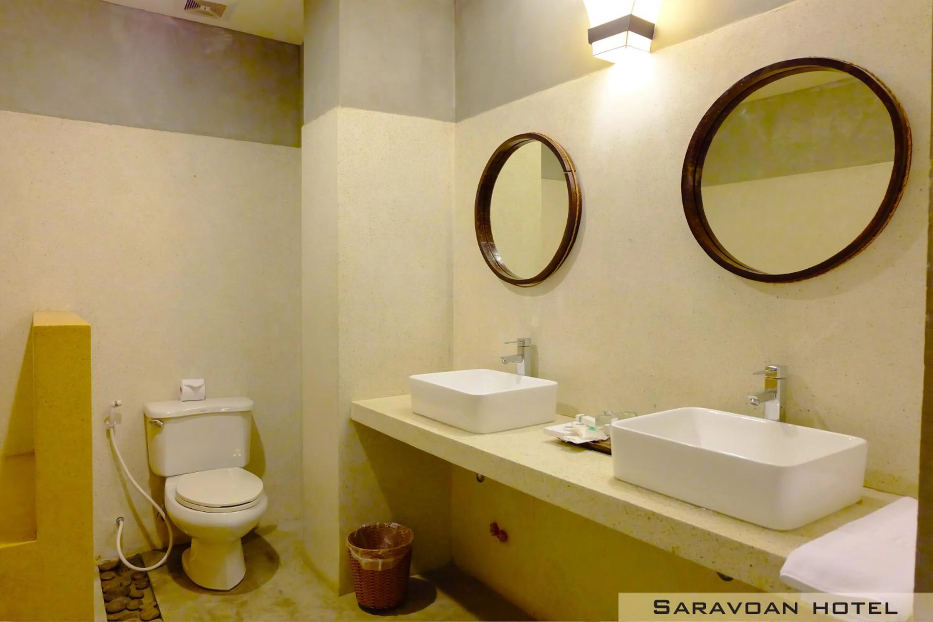 Bathroom in Saravoan Royal Palace