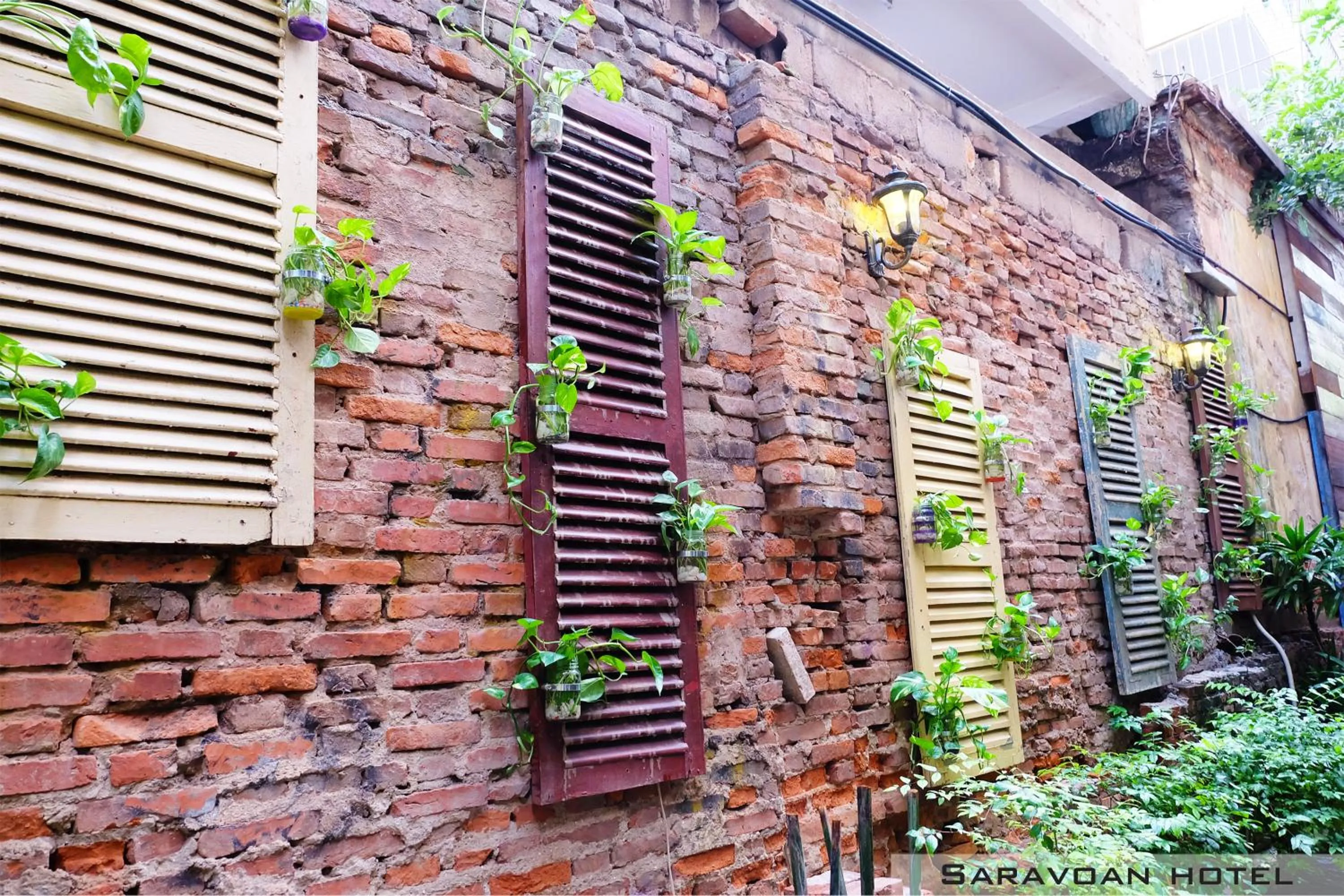 Garden in Saravoan Royal Palace