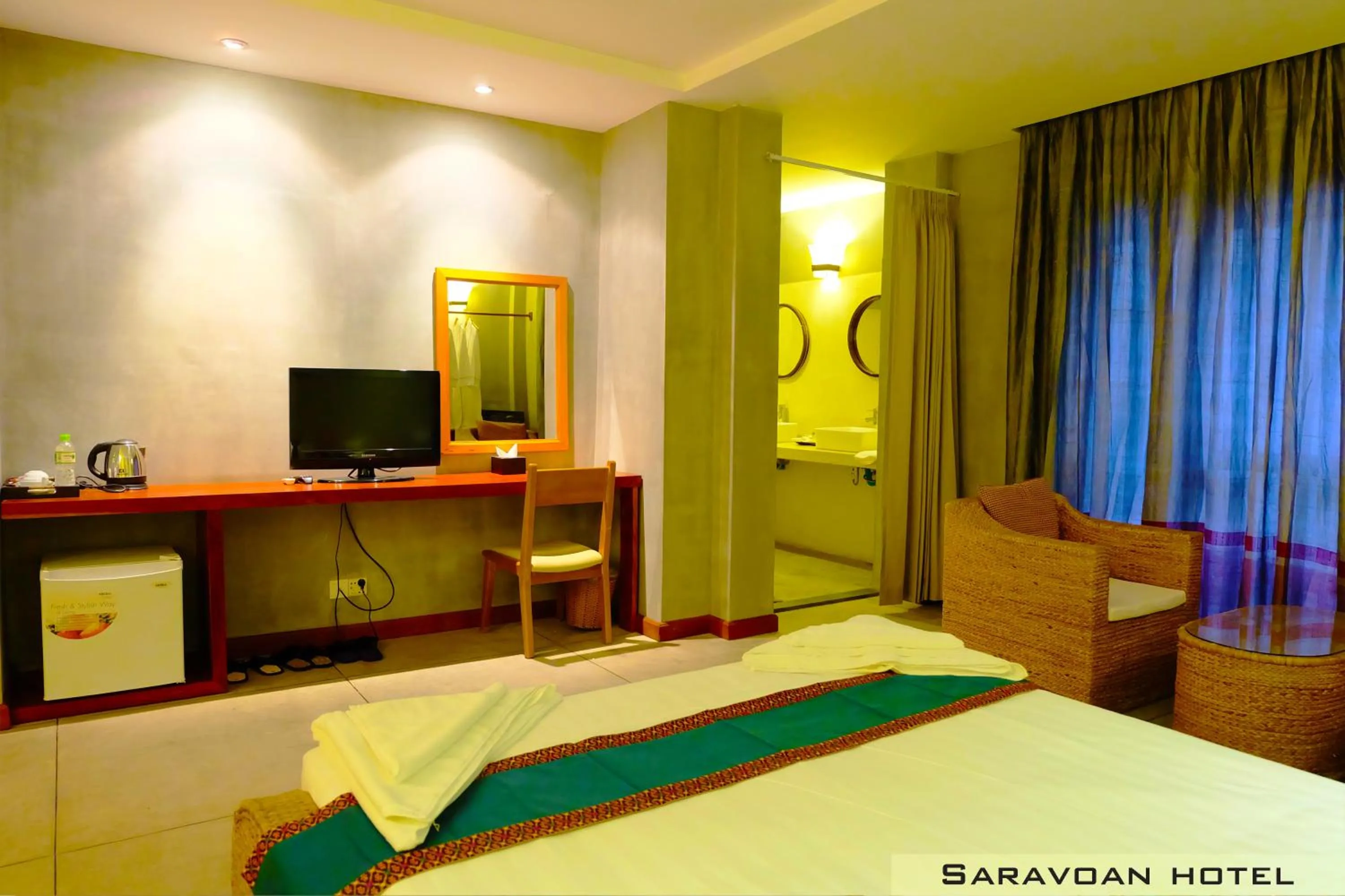 Bedroom, Bed in Saravoan Royal Palace