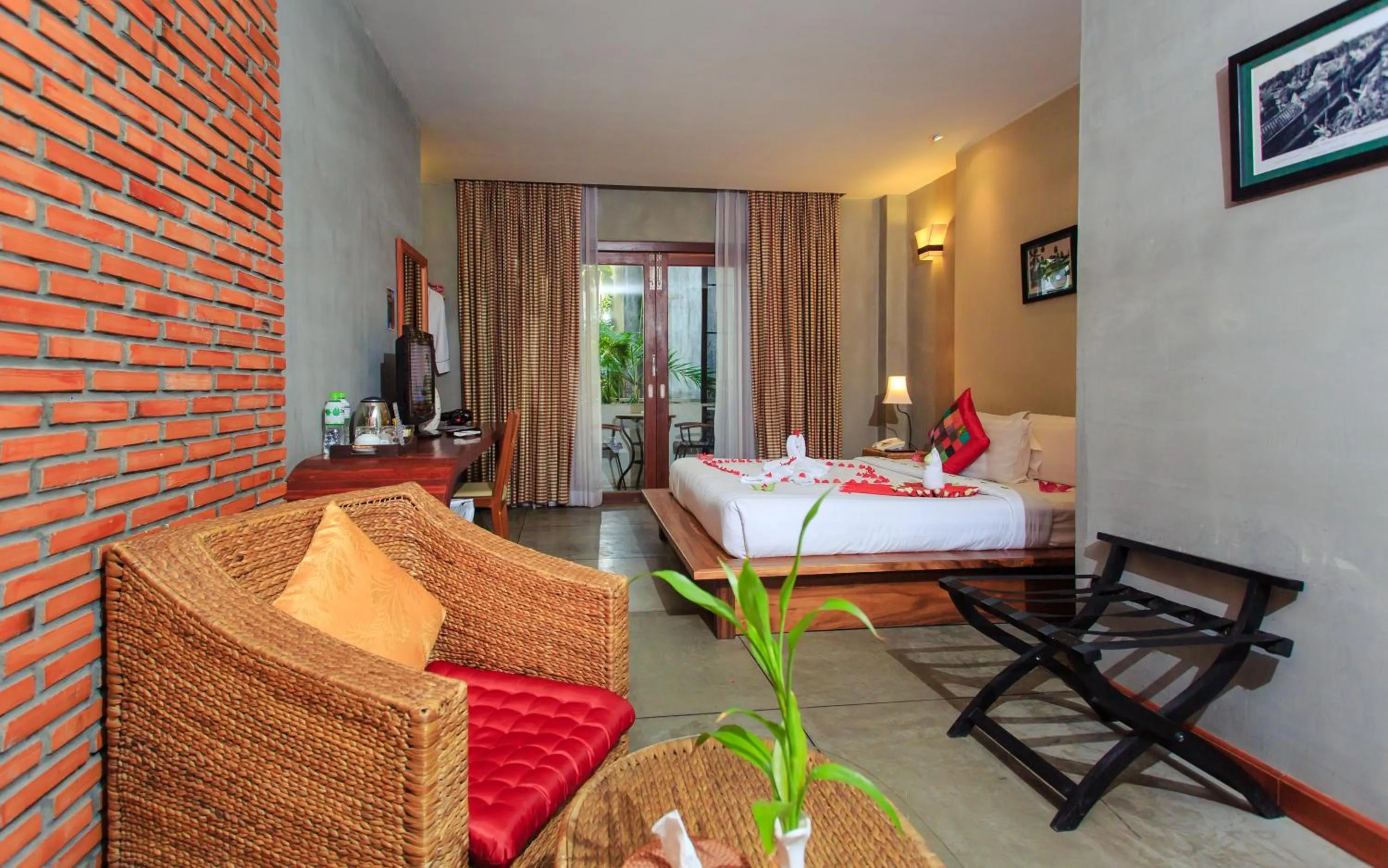 Bedroom in Saravoan Royal Palace