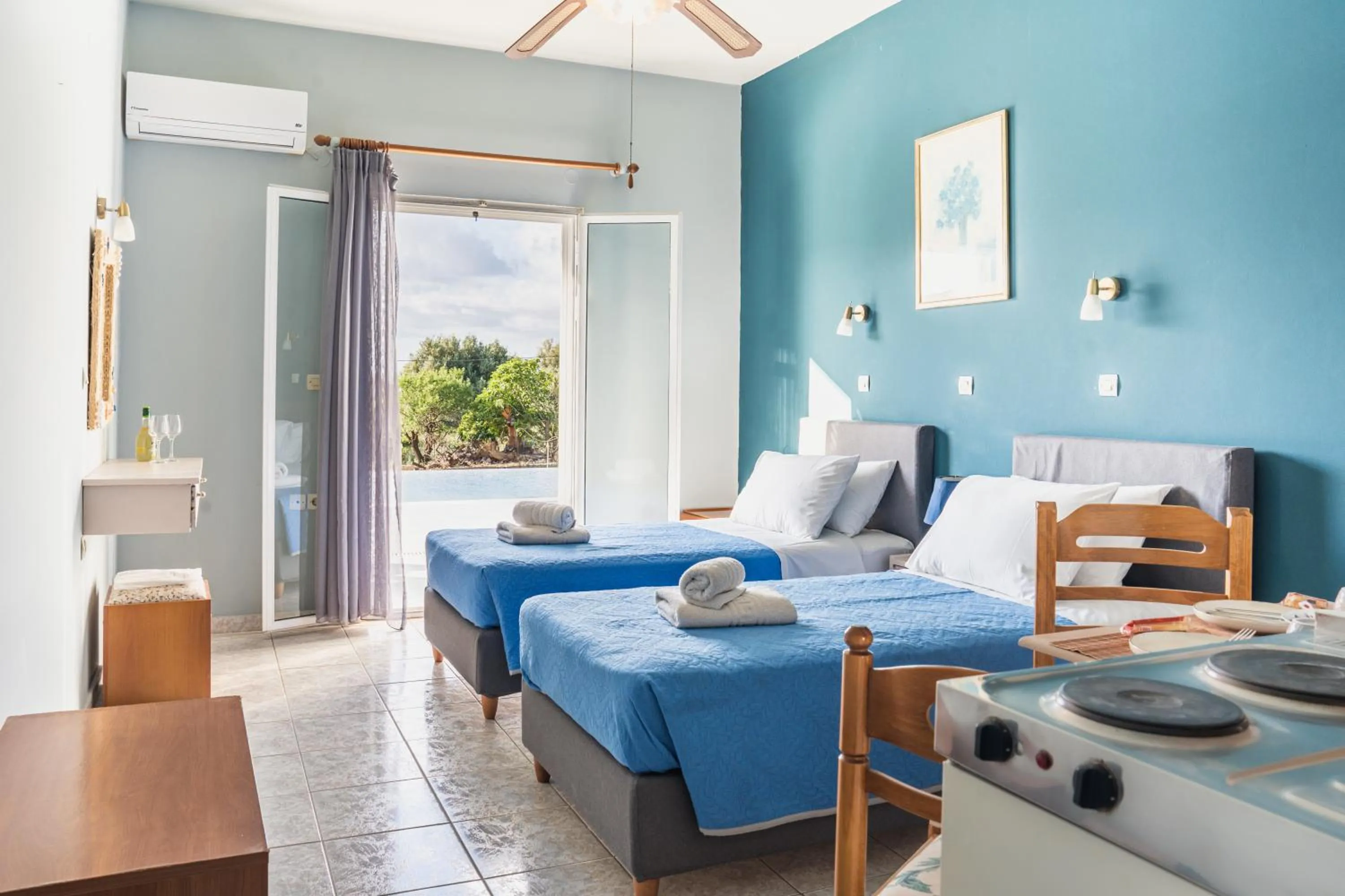 Bedroom in Anastasia Studios Katelios