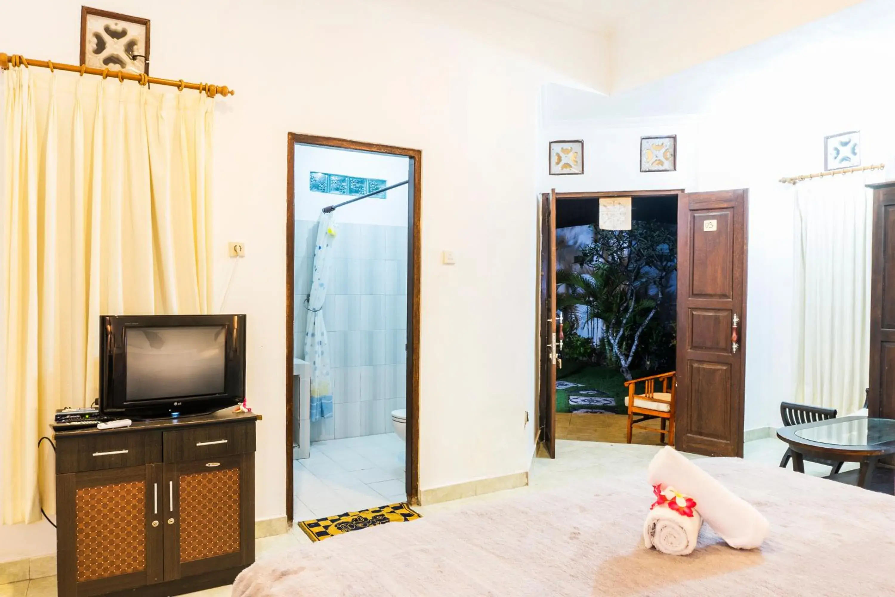 Deluxe Double Room in Scoobydoo Bungalow Deluxe Double Room in Scoobydoo Bungalow