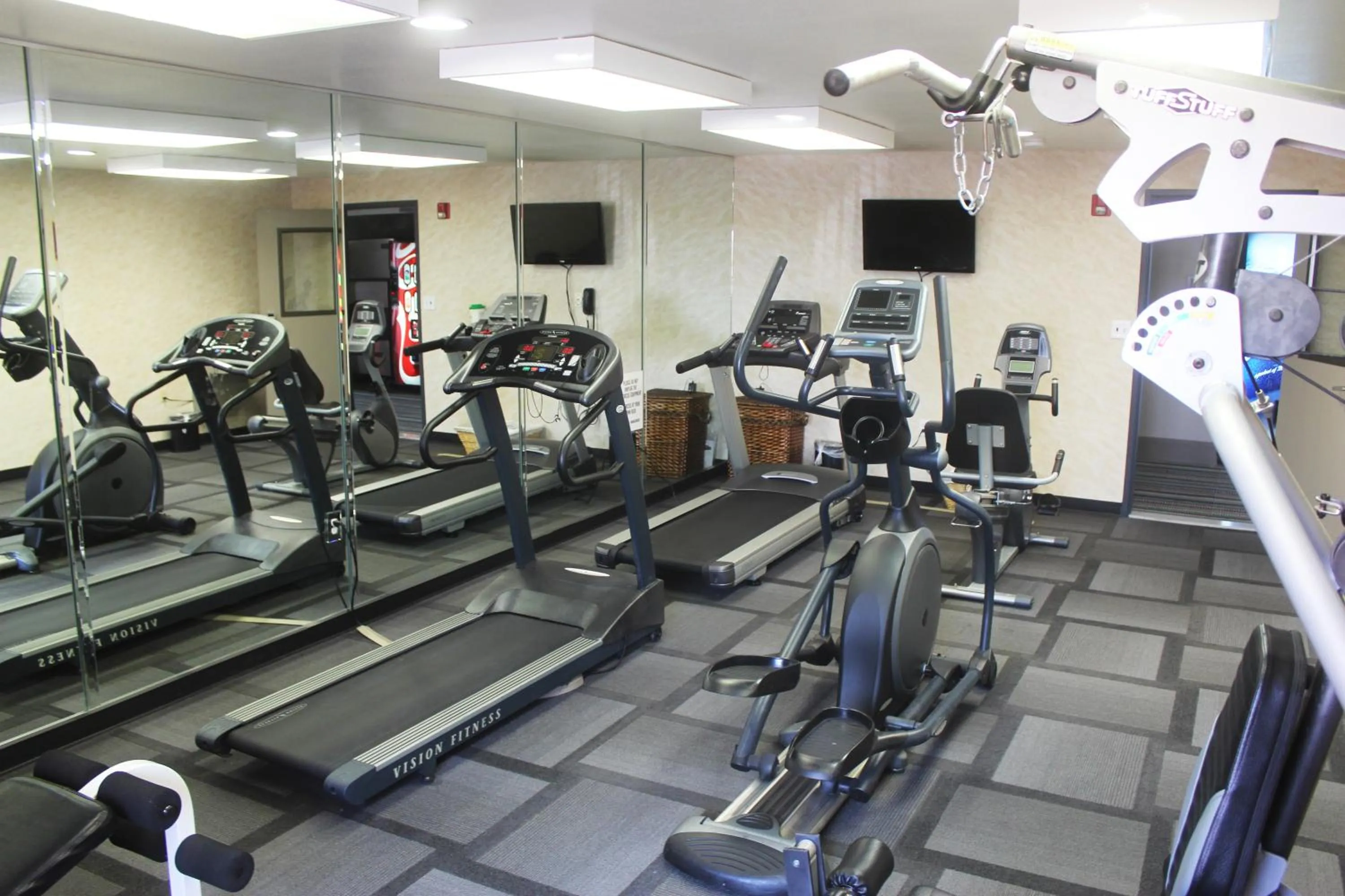 Fitness centre/facilities in Country Inn & Suites by Radisson, San Antonio Lackland AFB - SeaWorld Area