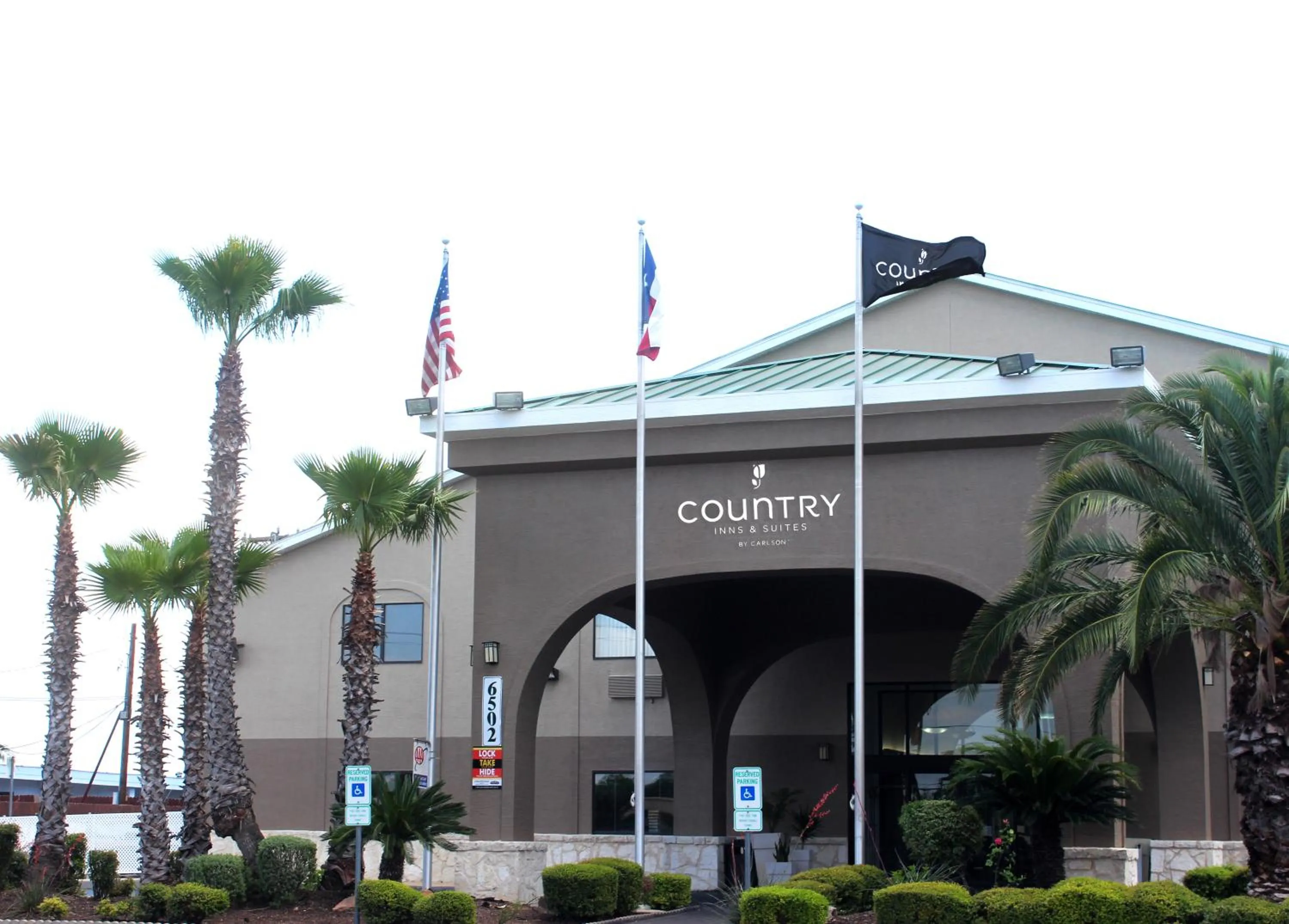 Facade/entrance in Country Inn & Suites by Radisson, San Antonio Lackland AFB - SeaWorld Area