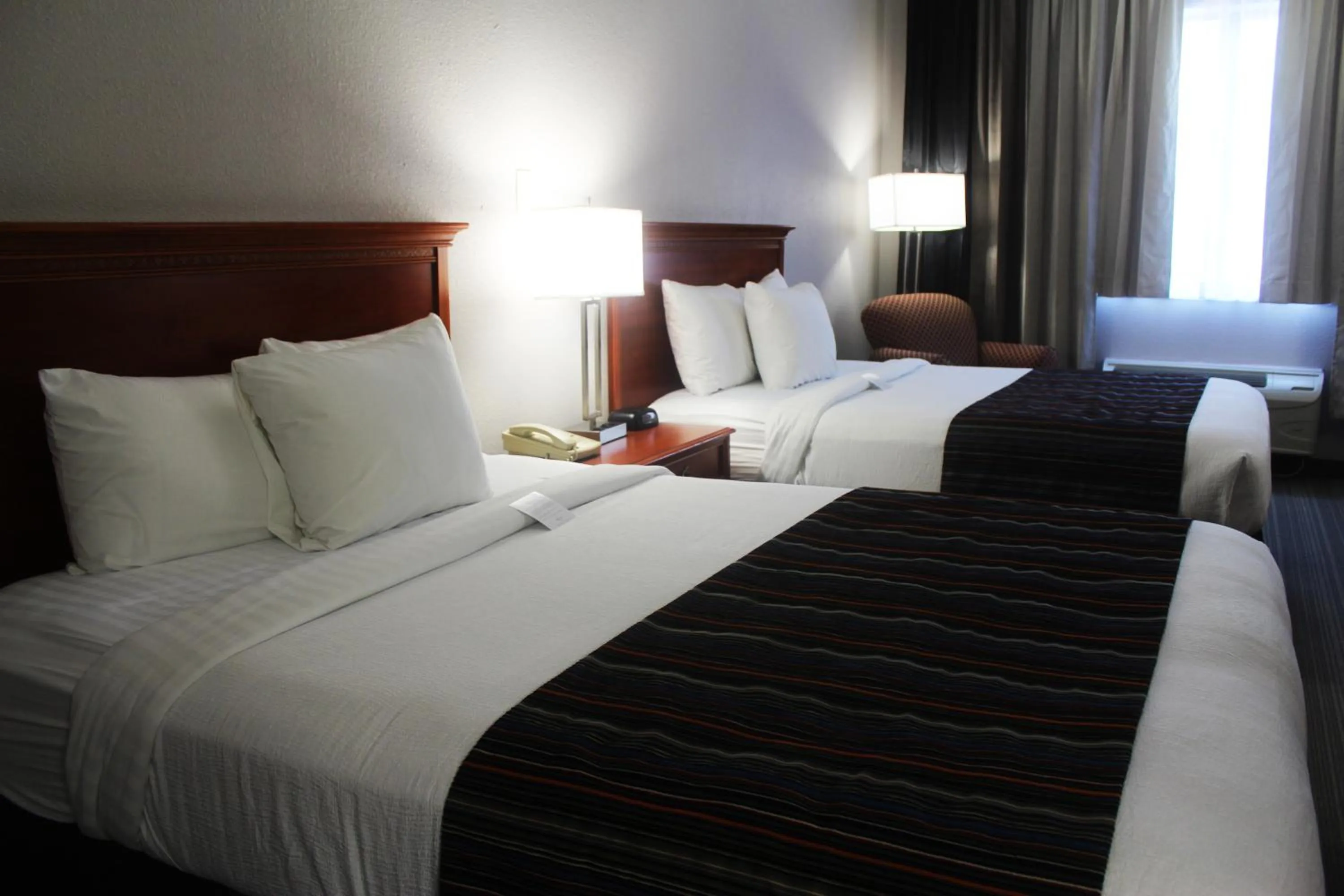 Bedroom, Bed in Country Inn & Suites by Radisson, San Antonio Lackland AFB - SeaWorld Area