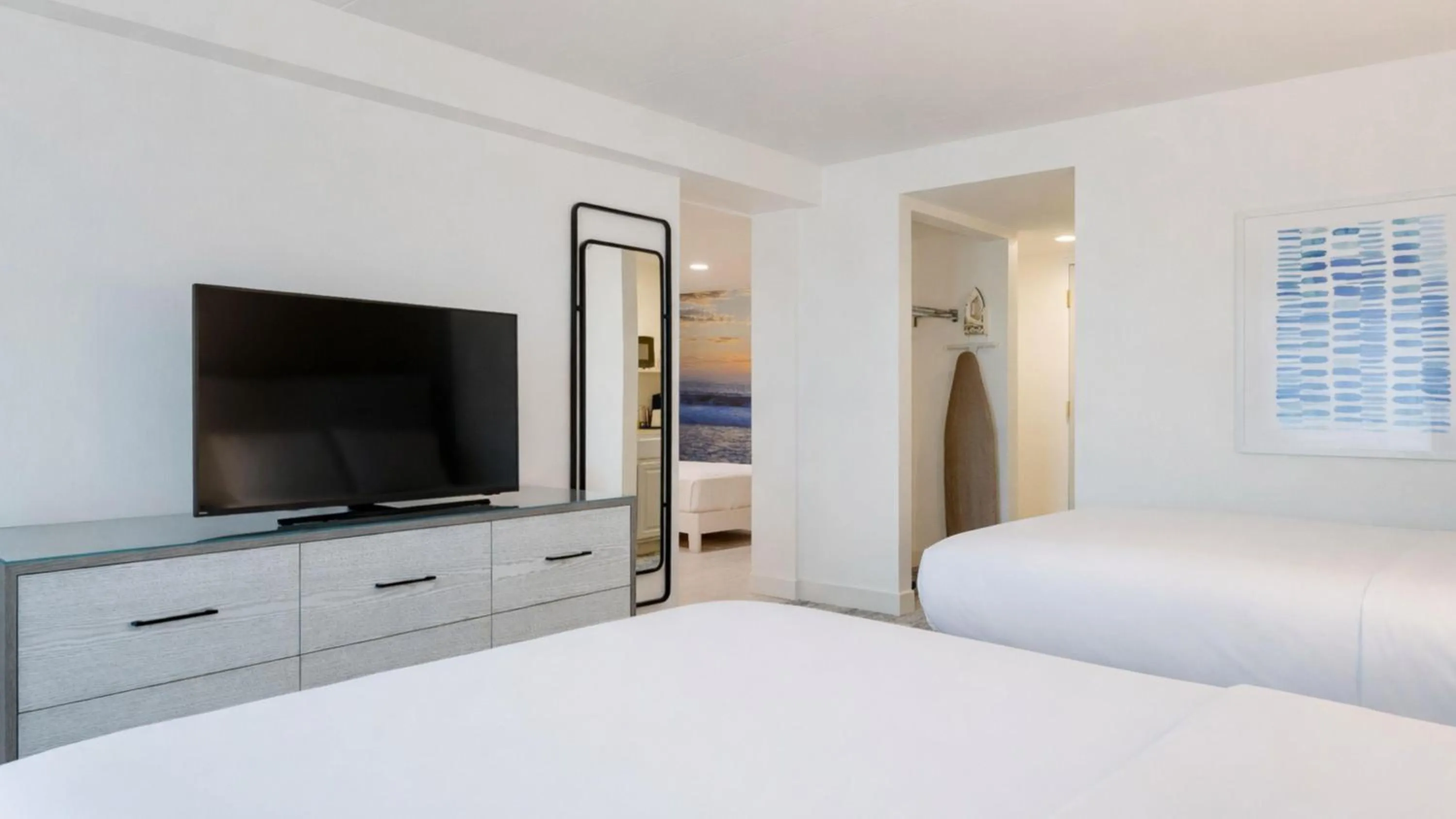 Photo of the whole room, Bed in Hotel Bethany Beach