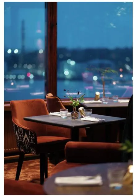 Restaurant/places to eat in Villa Foresta