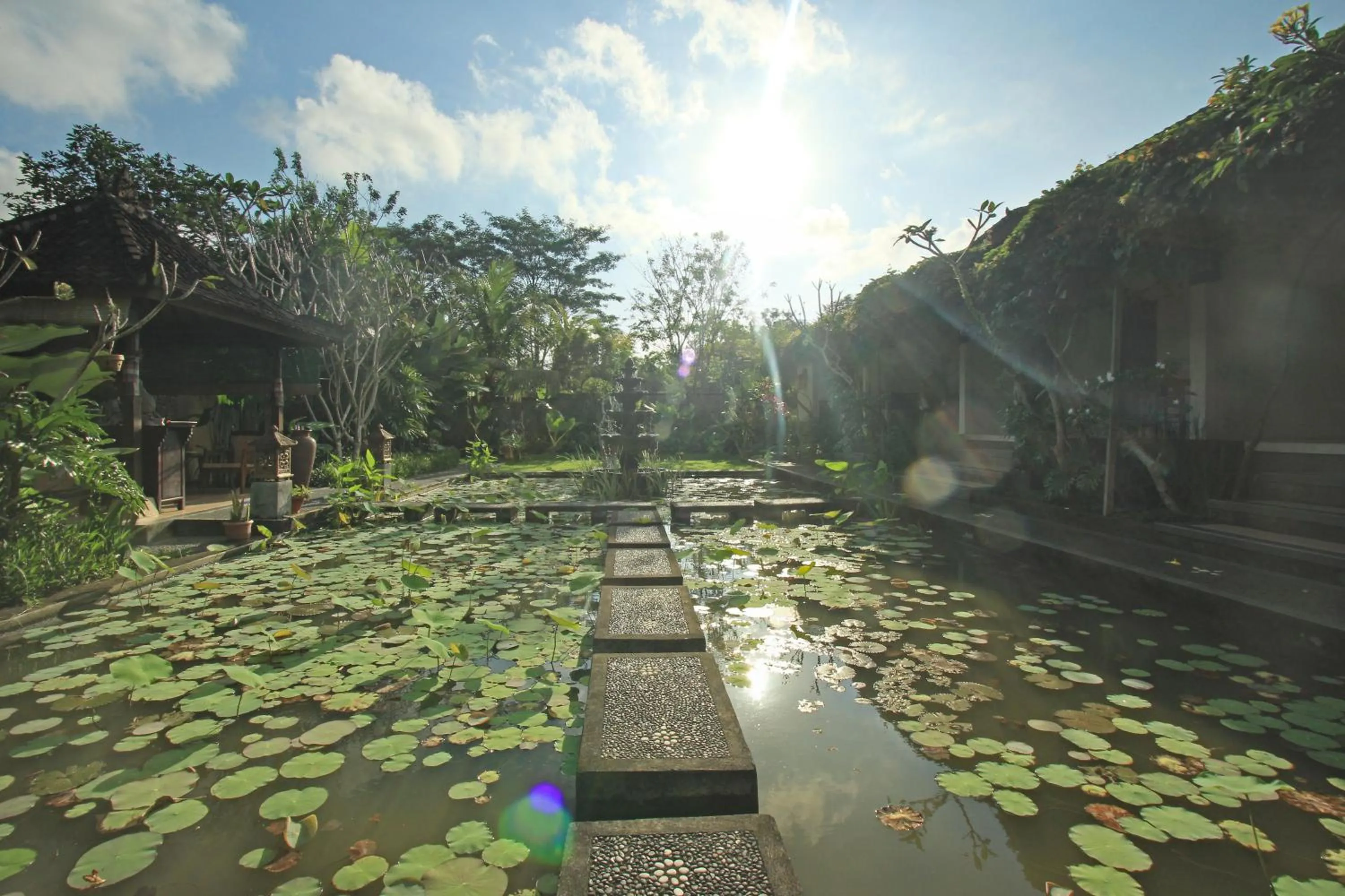 Garden view in Nara Ubud Cottage by Mahaputra