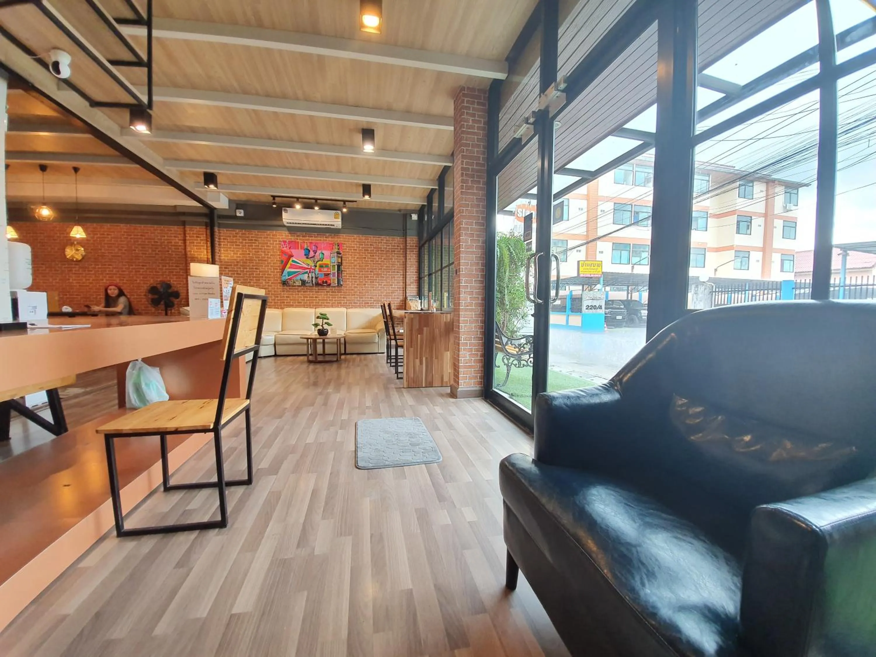 Lounge or bar in Sleep Airport Chiang Mai