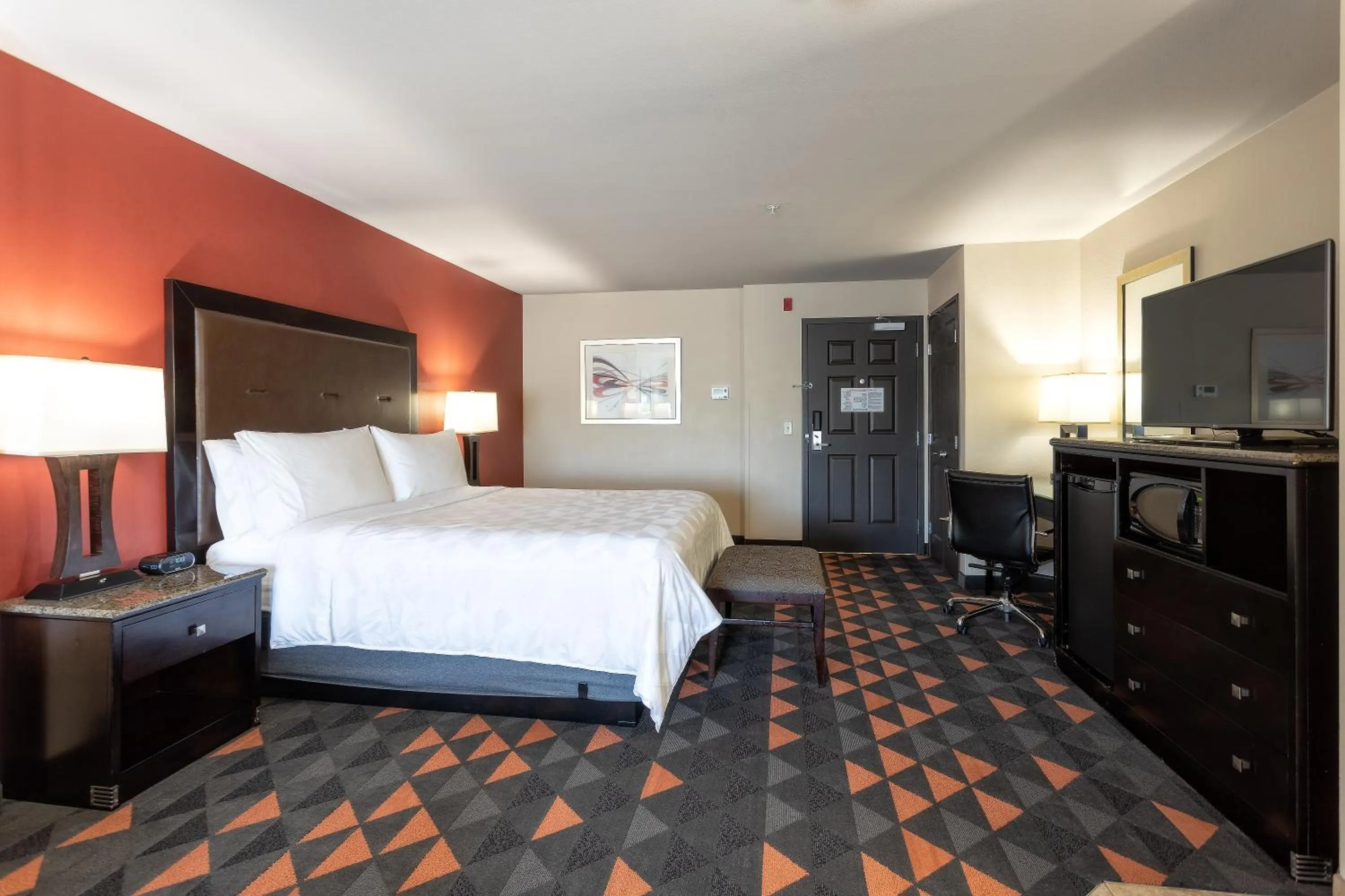 Photo of the whole room, Bed in Holiday Inn Oceanside Marina Camp Pendleton by IHG